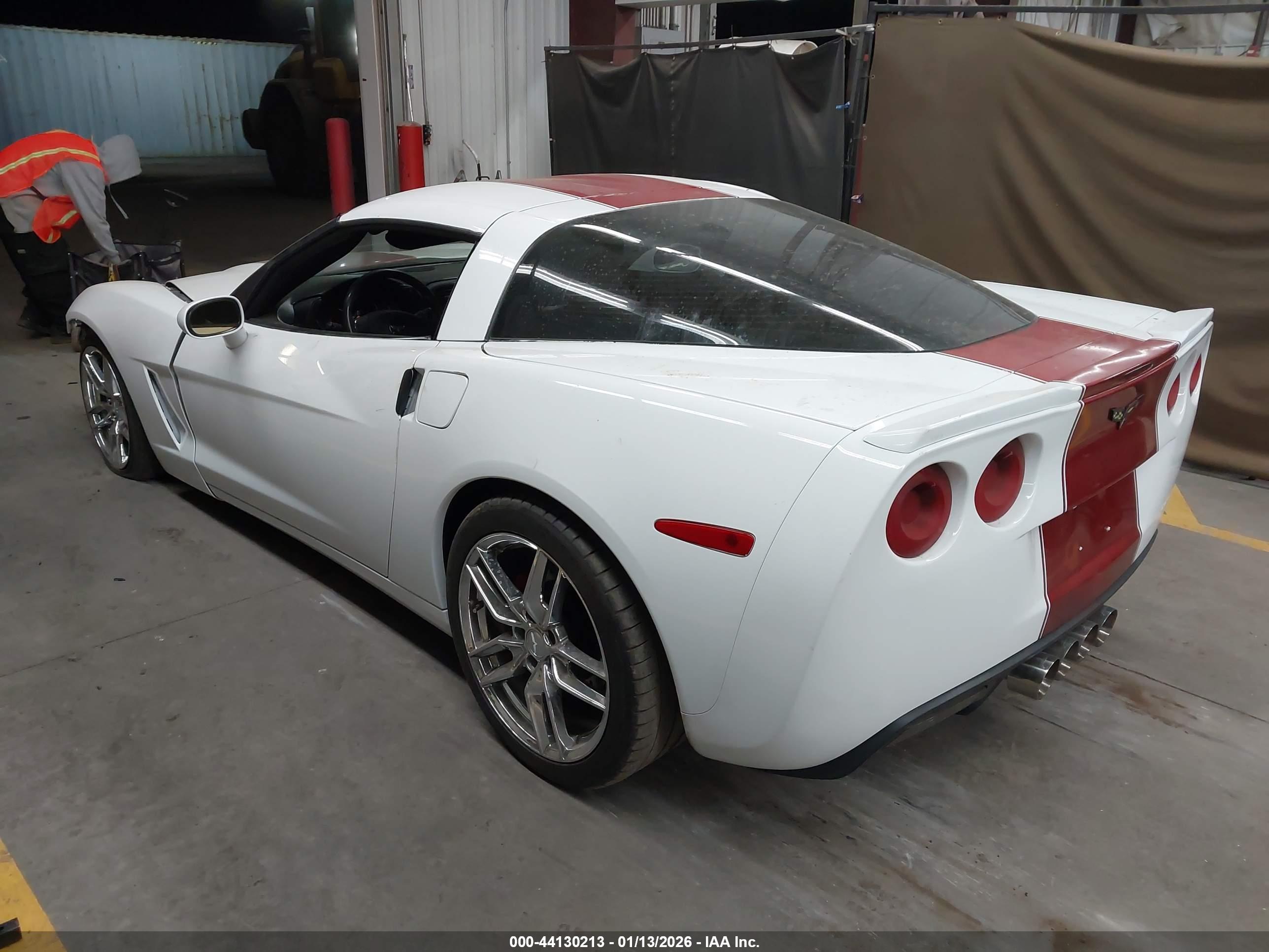 CHEVROLET CORVETTE image 3