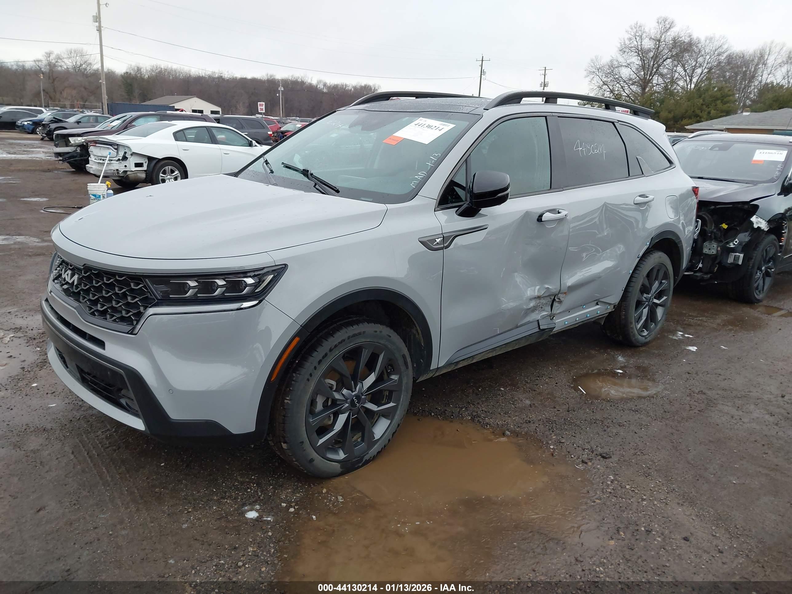 KIA SORENTO image 2