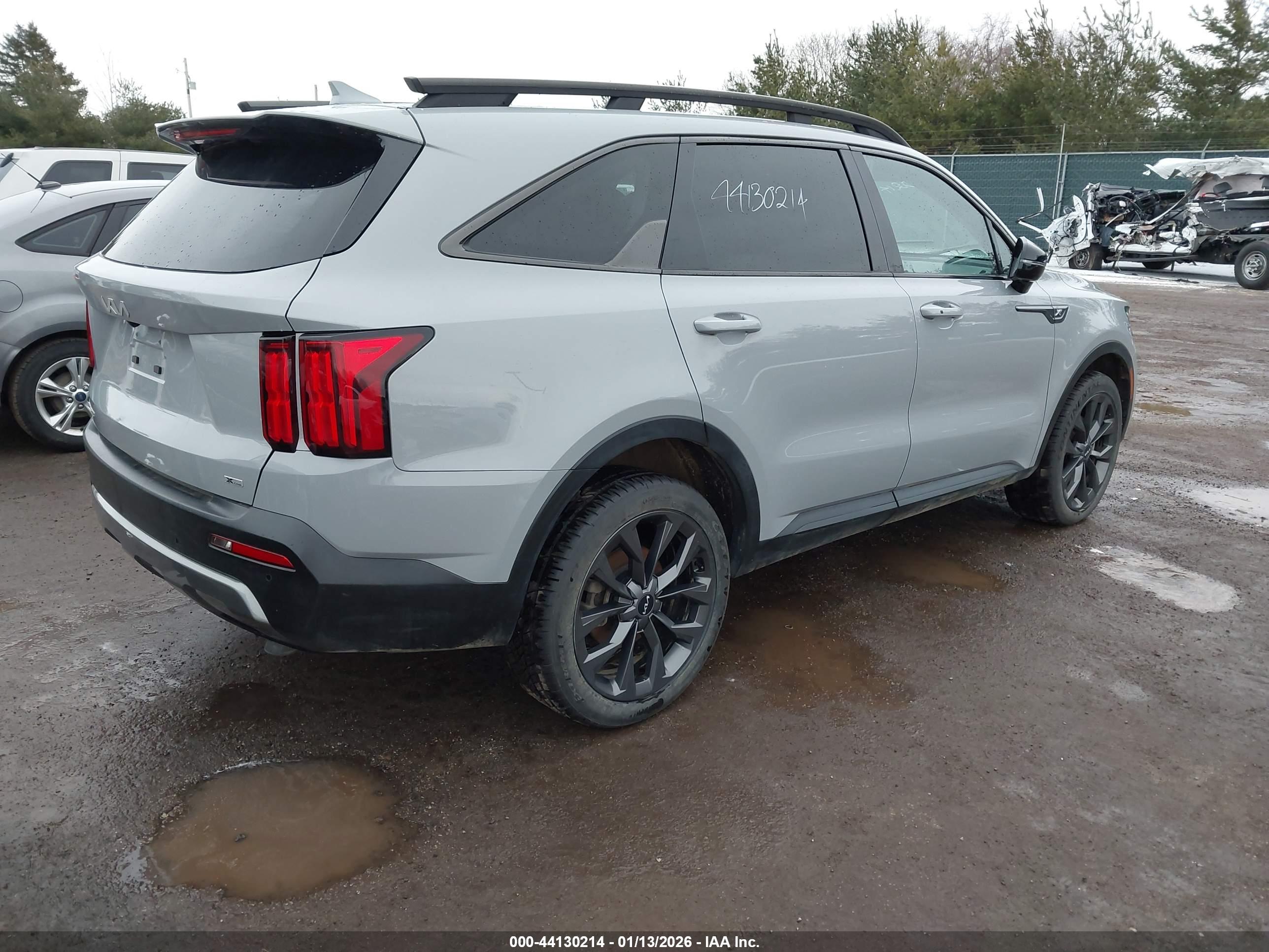 KIA SORENTO image 4