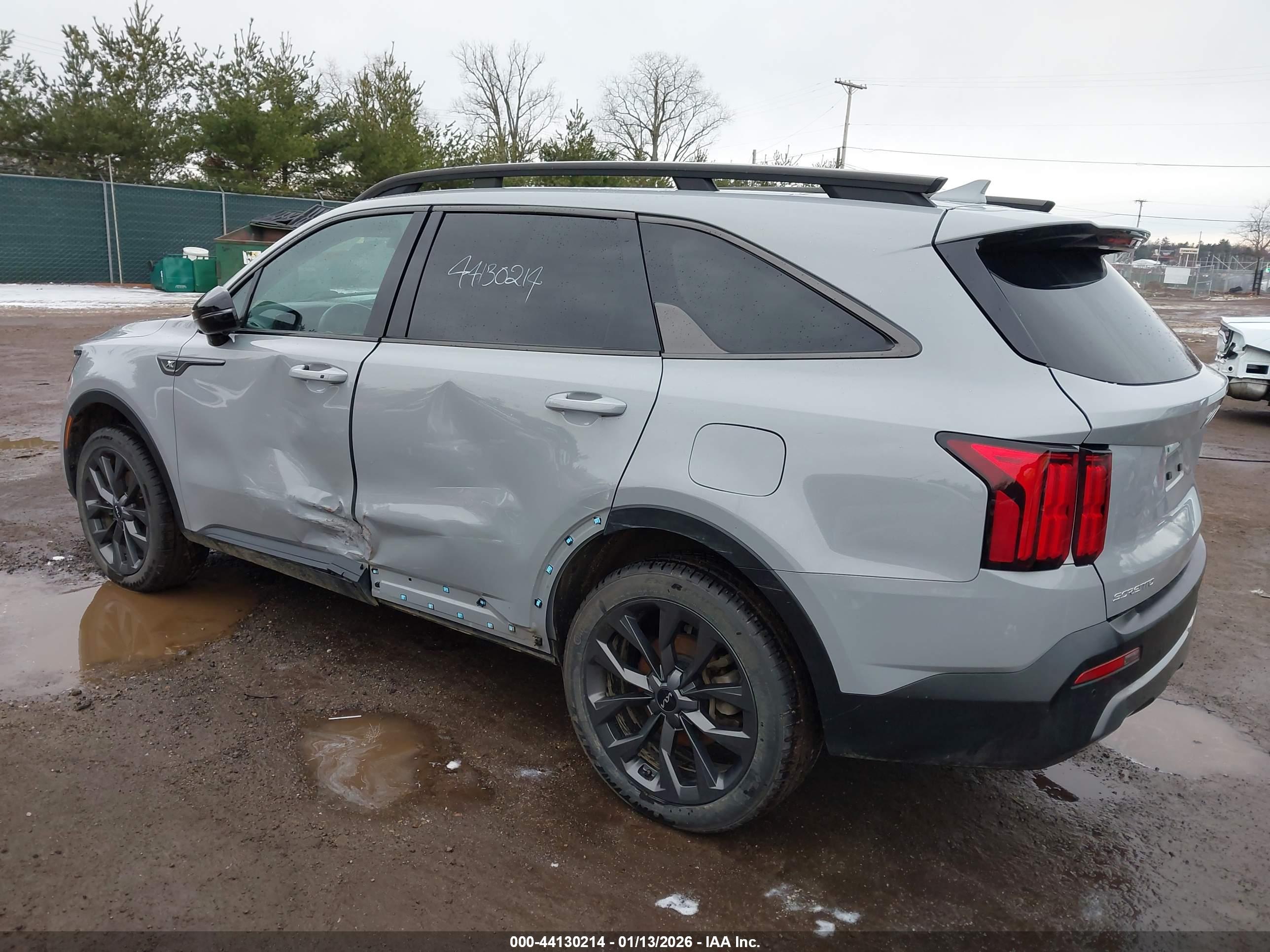 KIA SORENTO image 6