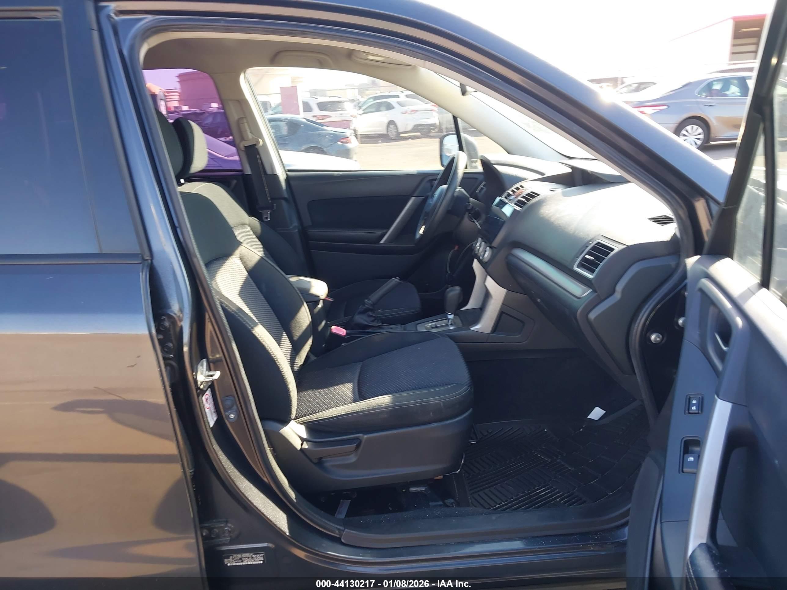 SUBARU FORESTER image 5