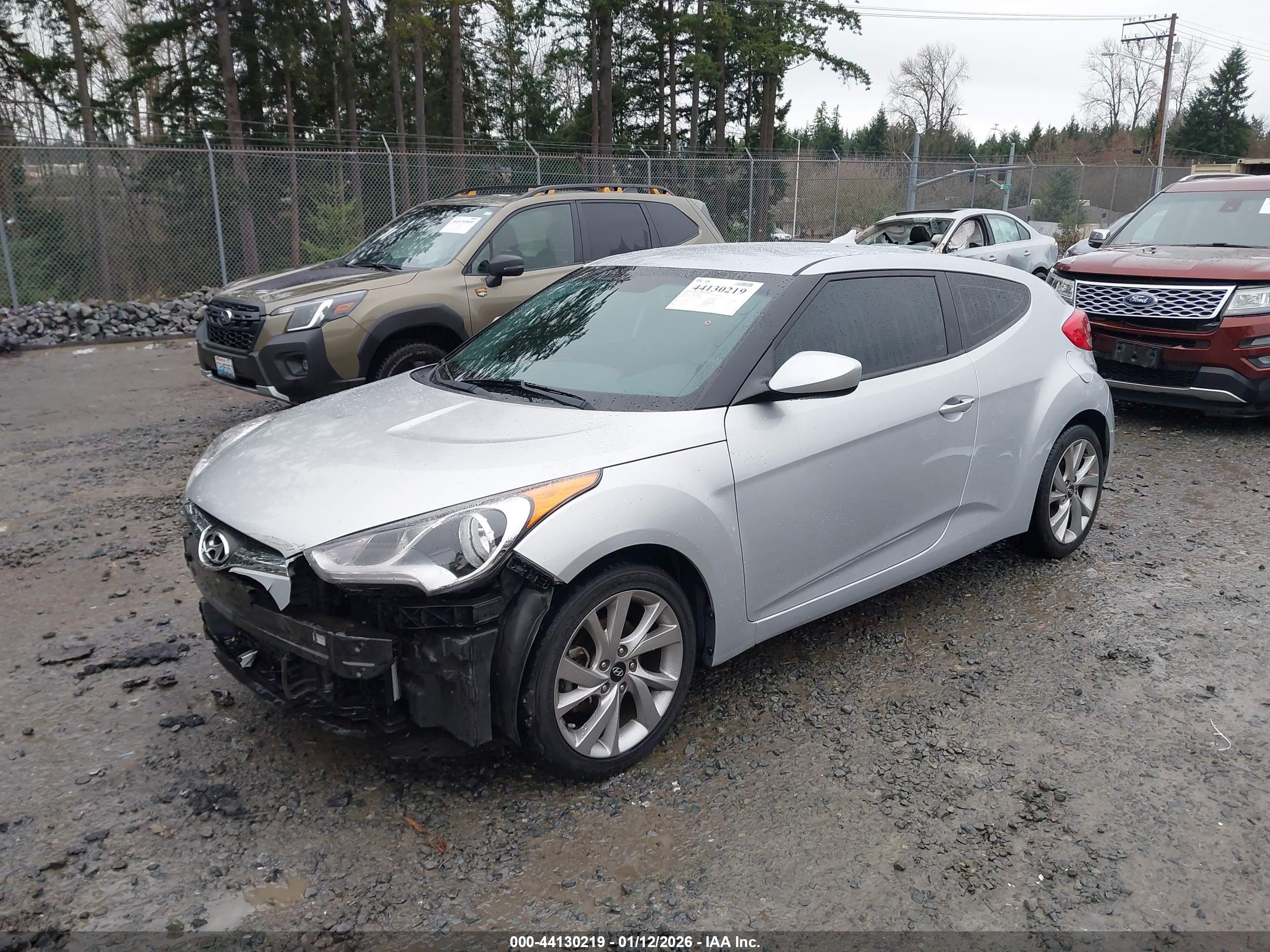 HYUNDAI VELOSTER image 2