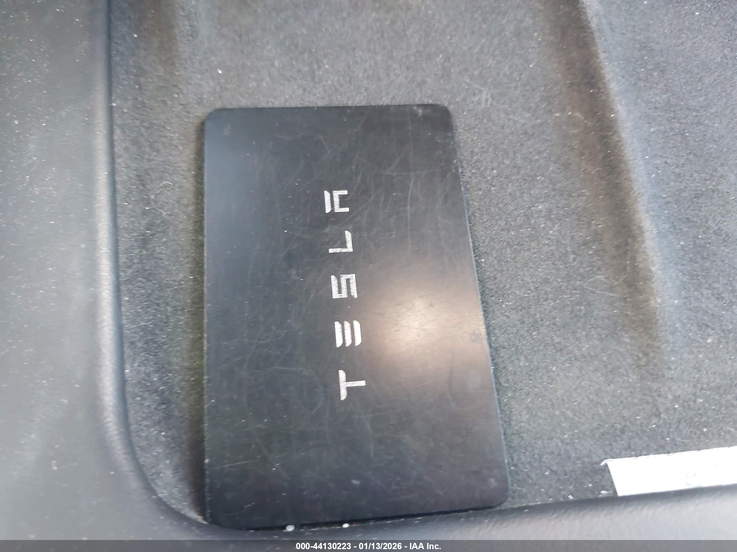 TESLA MODEL image 11