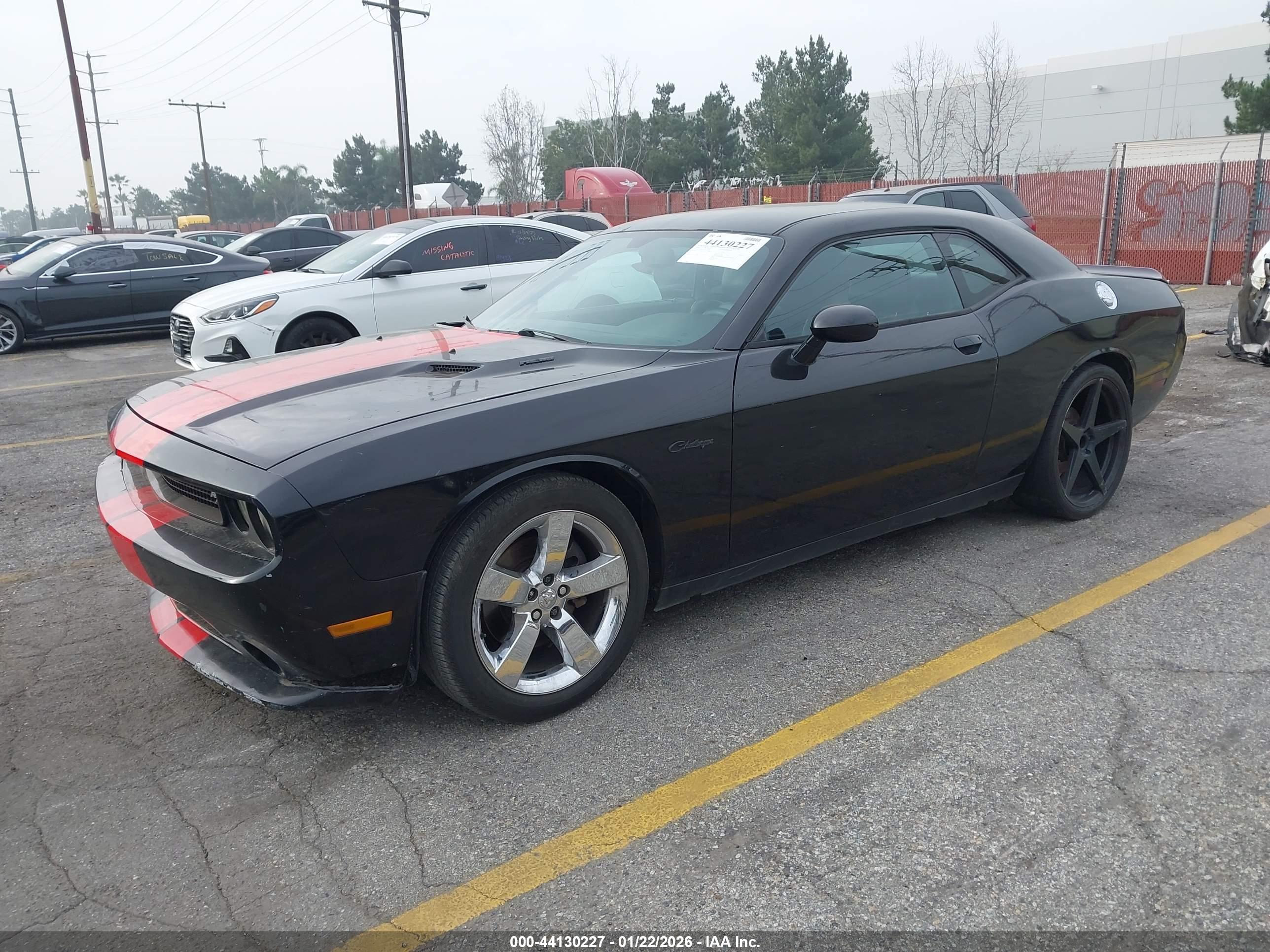DODGE CHALLENGER image 2