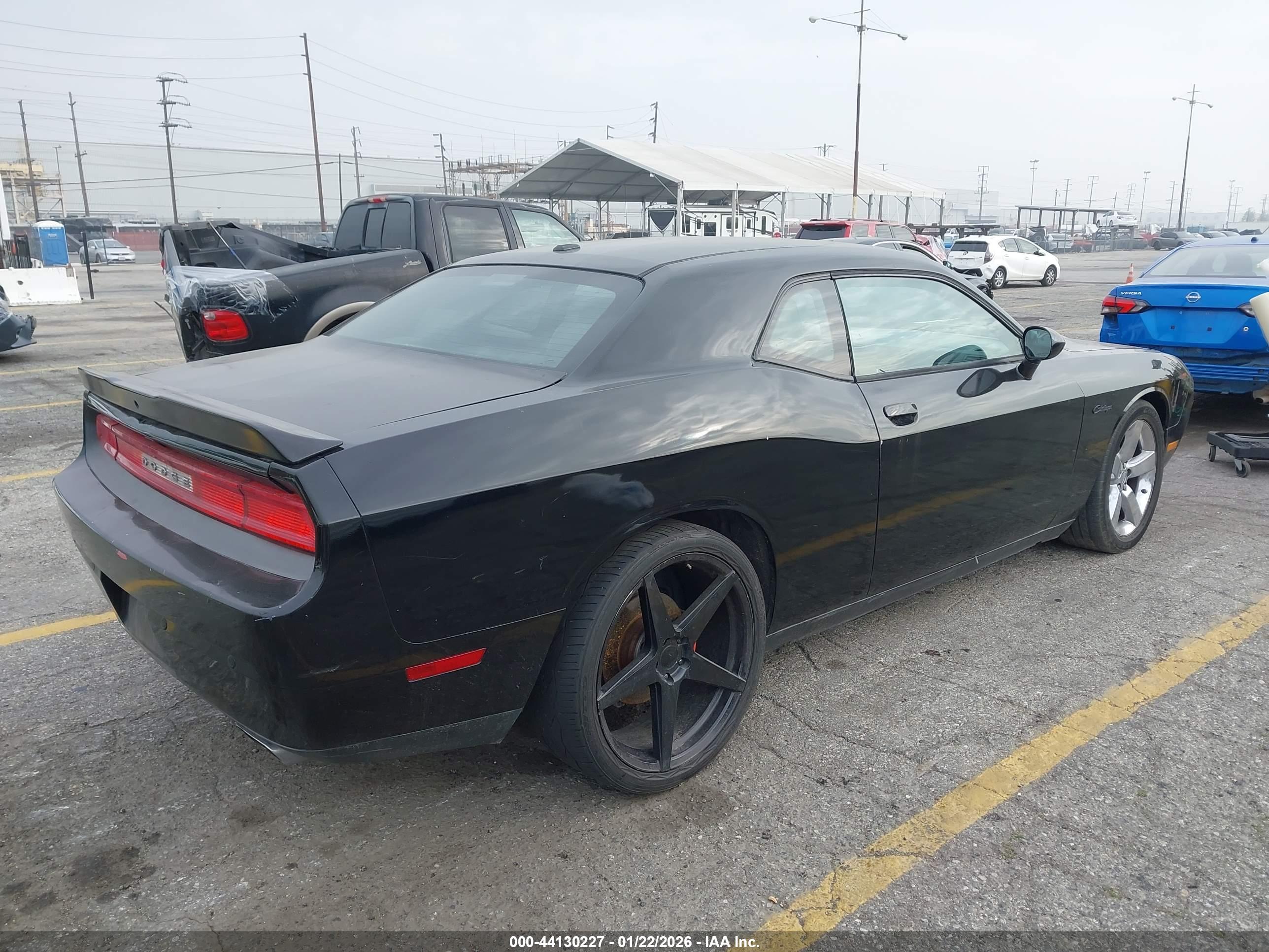 DODGE CHALLENGER image 4