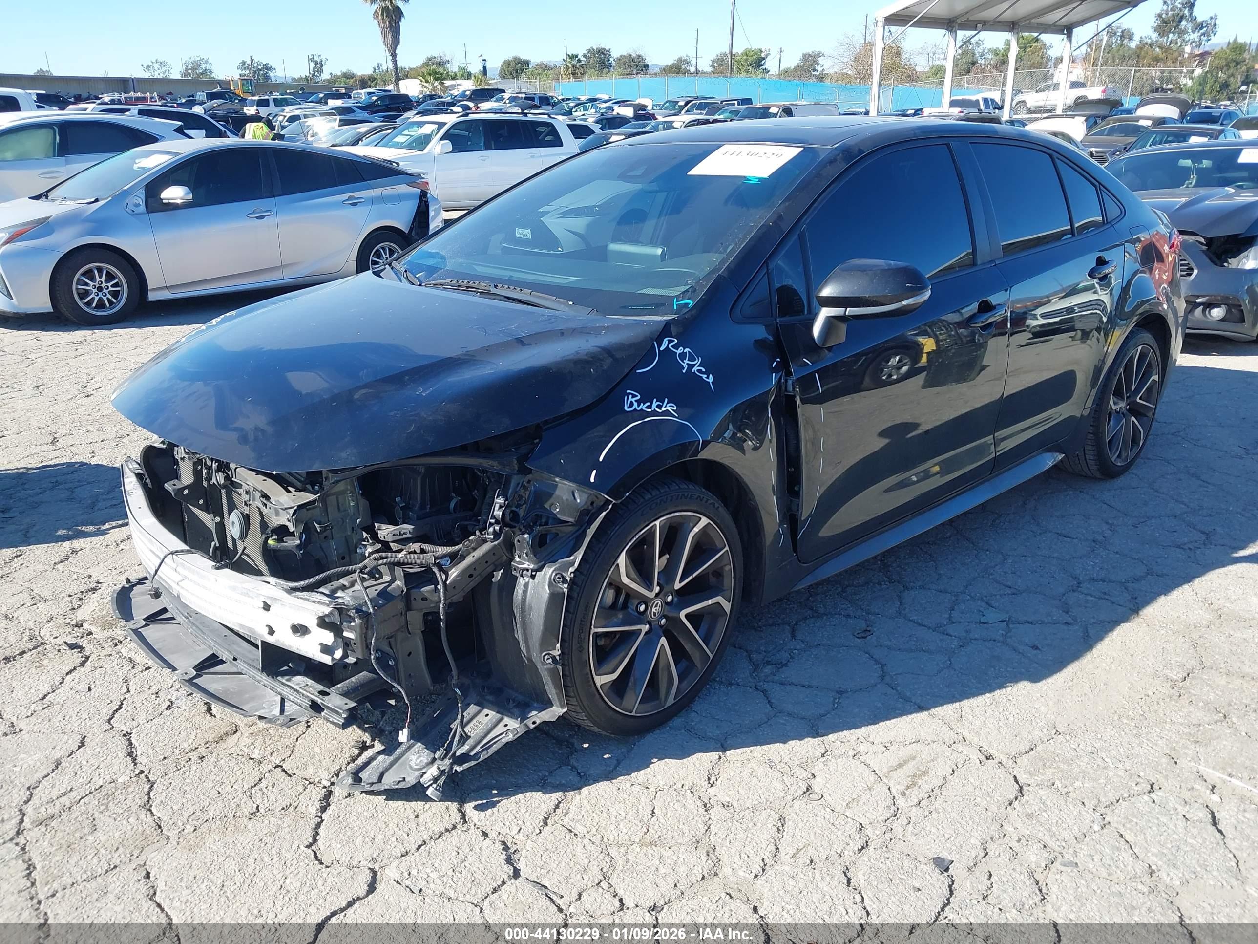 TOYOTA COROLLA image 2