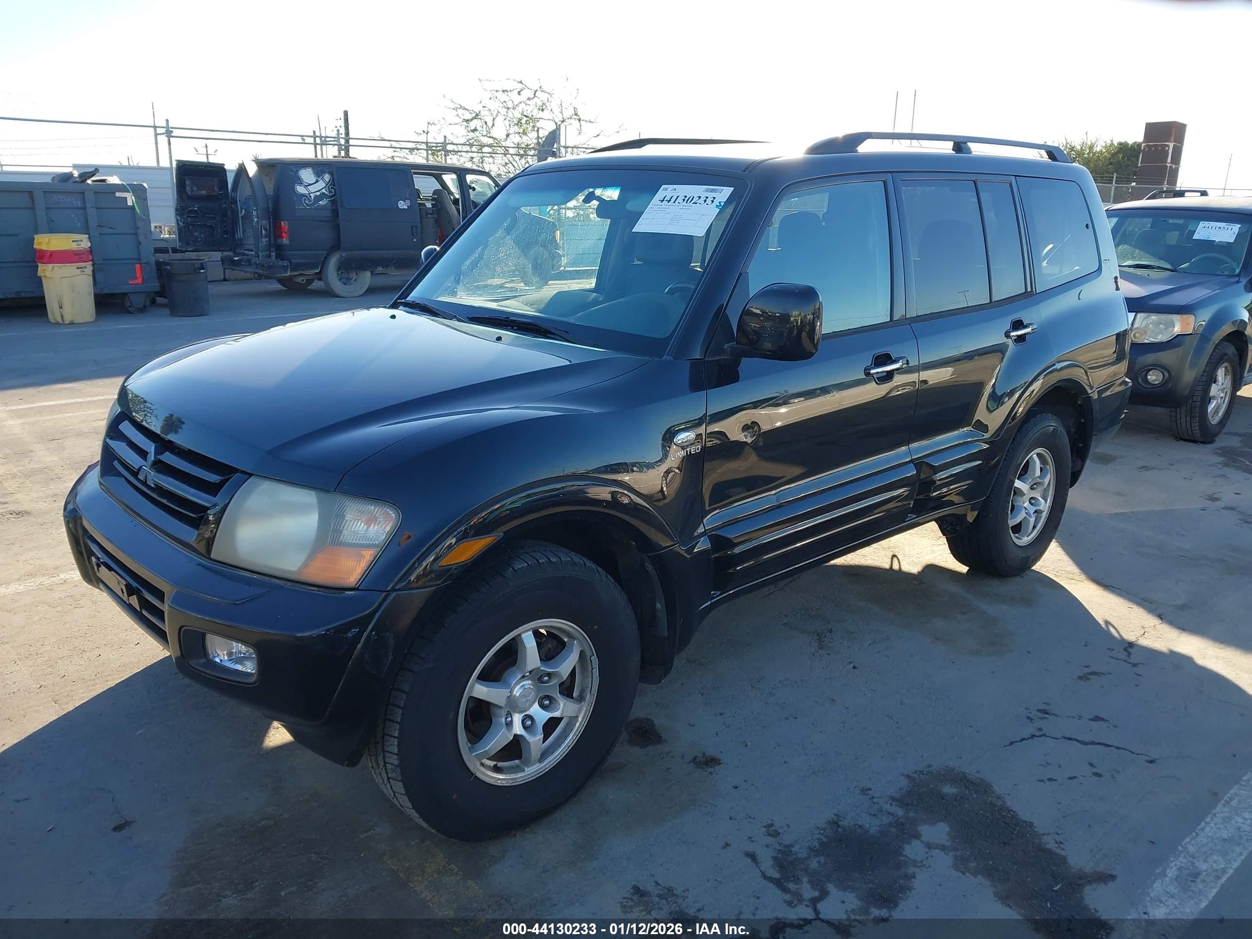 MITSUBISHI MONTERO image 2