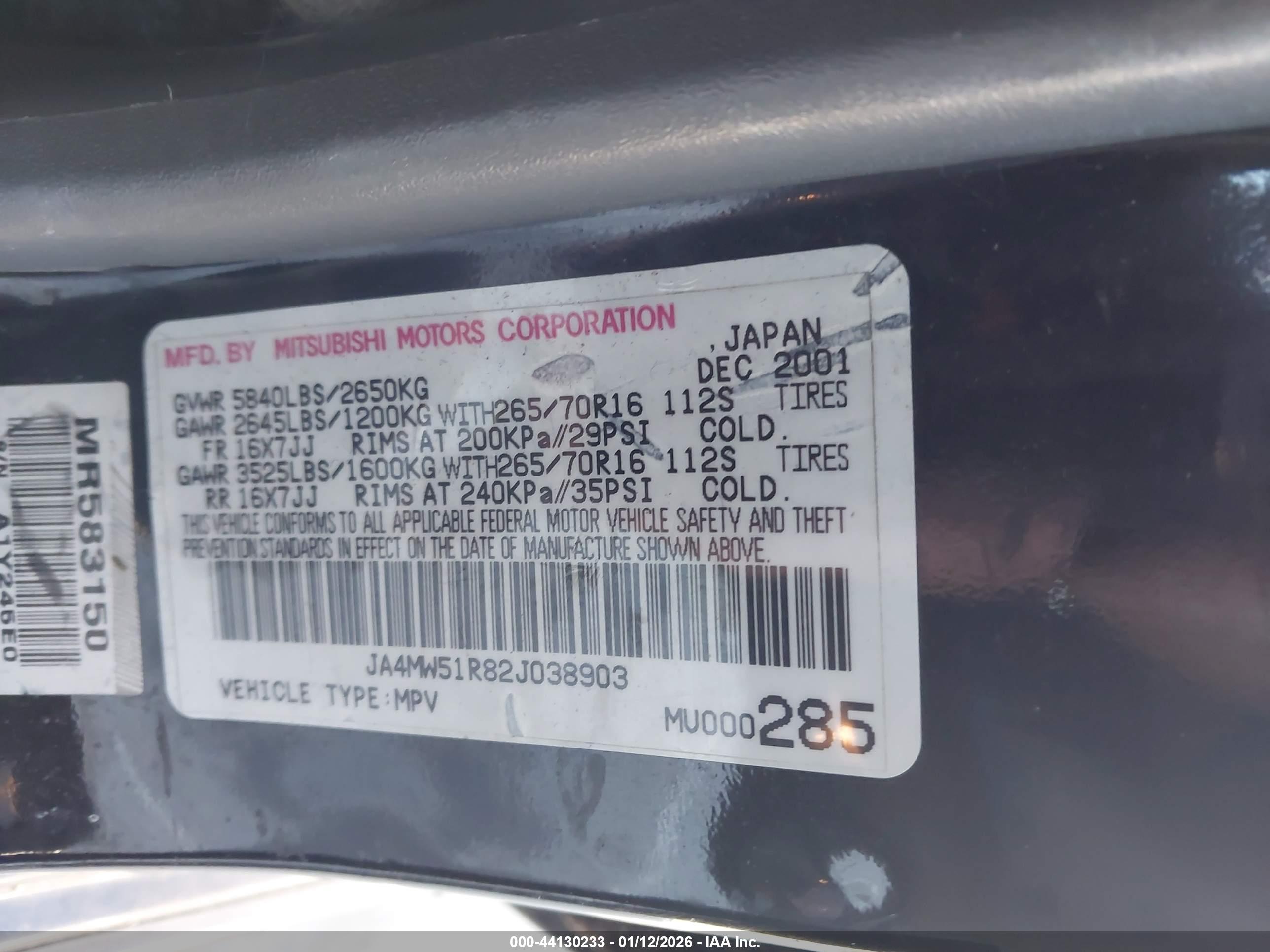 MITSUBISHI MONTERO image 9