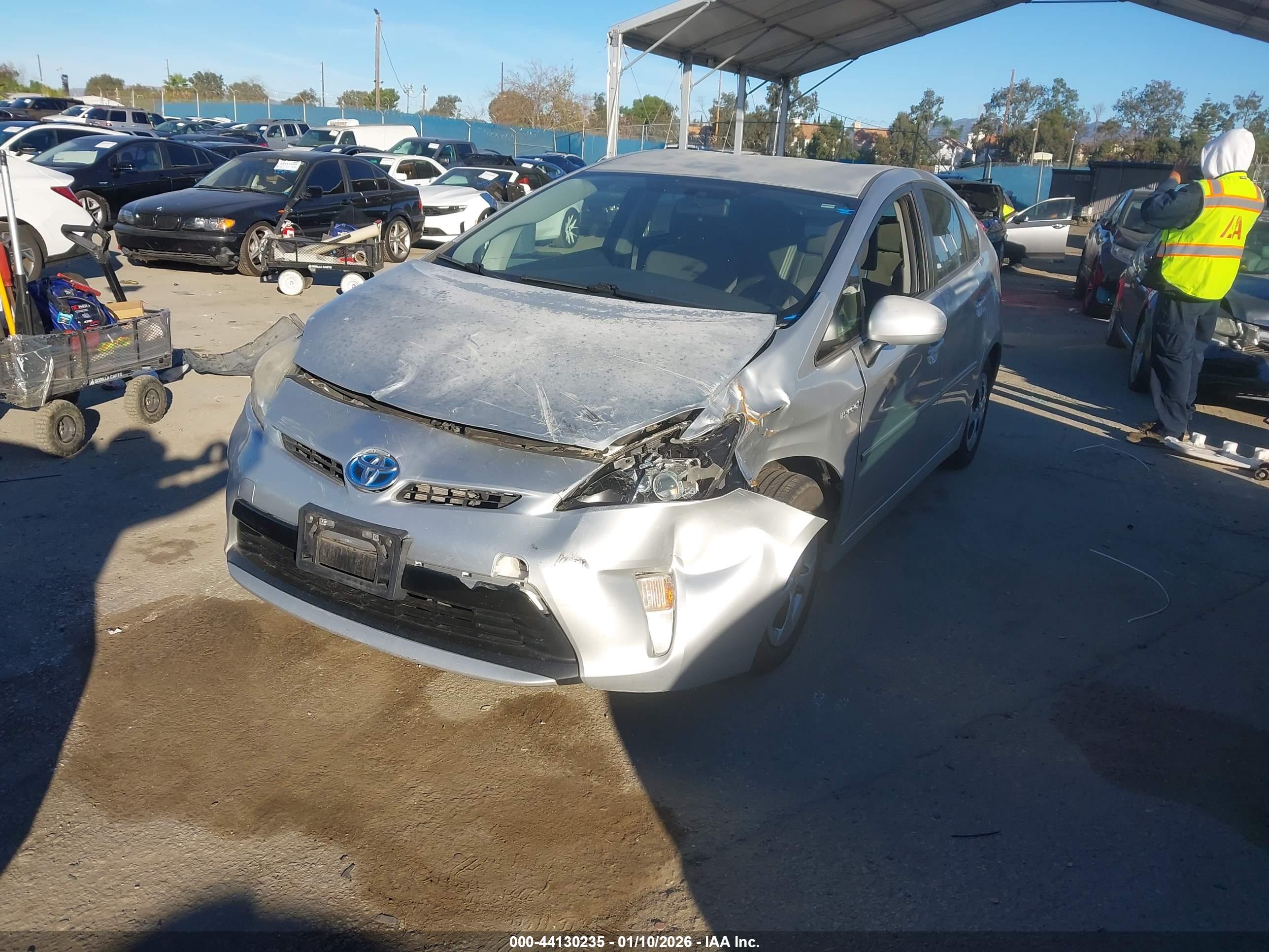 TOYOTA PRIUS image 6