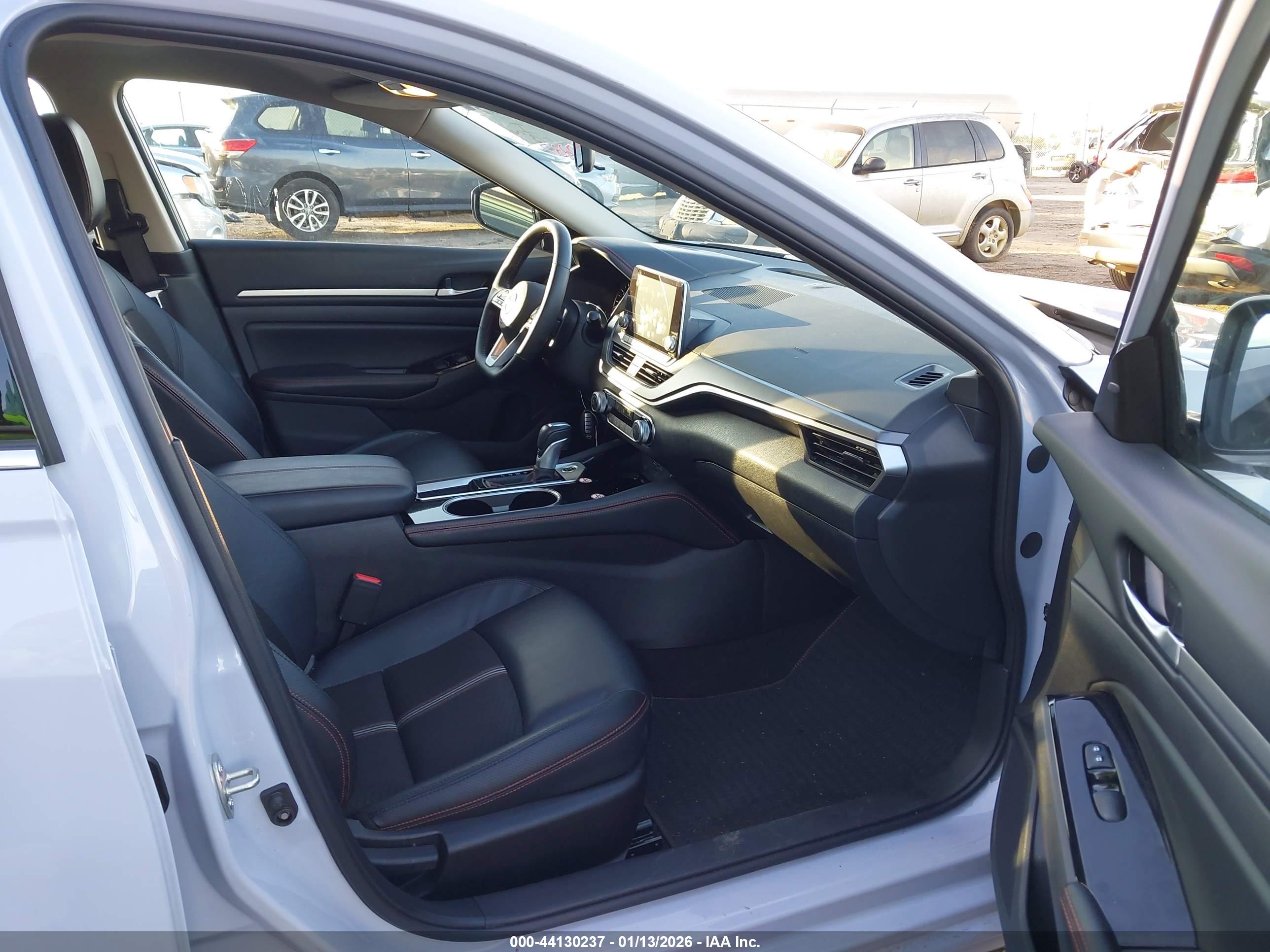 NISSAN ALTIMA image 5