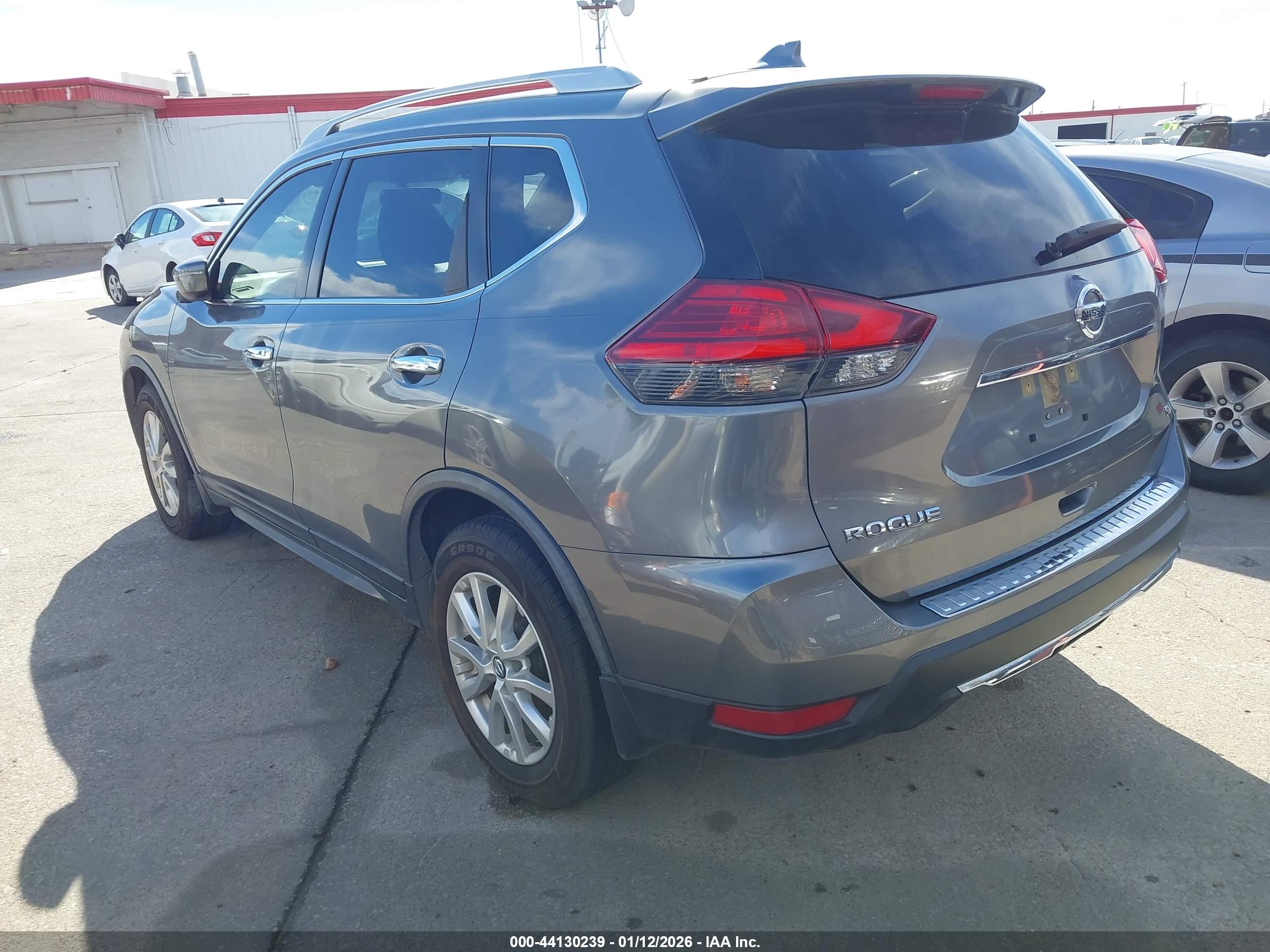 NISSAN ROGUE image 3