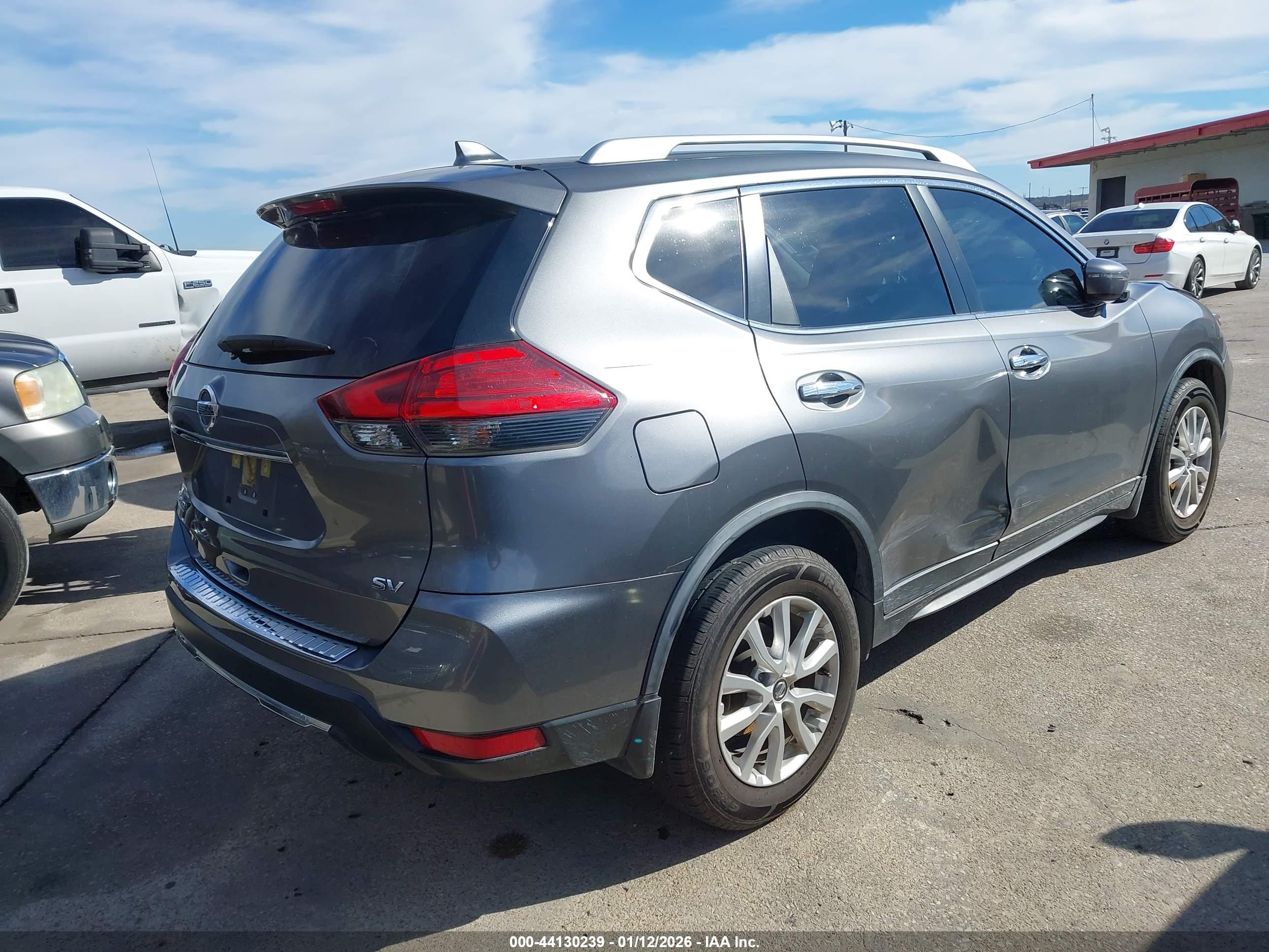 NISSAN ROGUE image 4