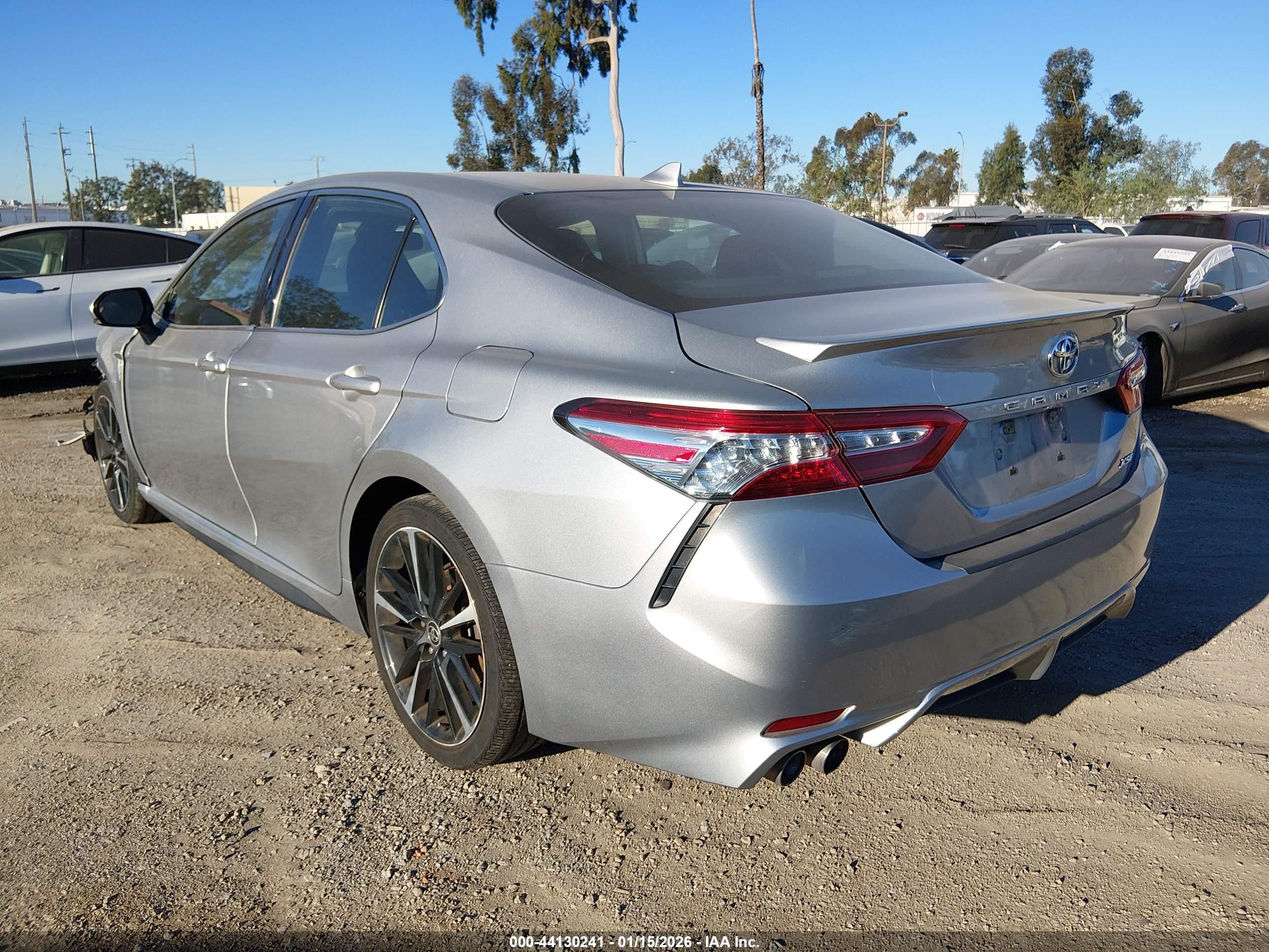 TOYOTA CAMRY image 3