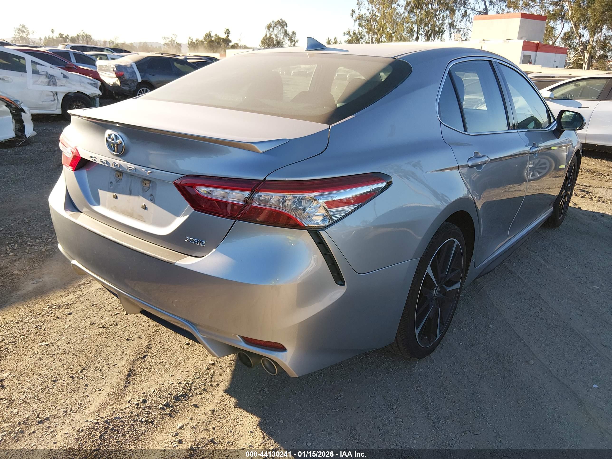 TOYOTA CAMRY image 4