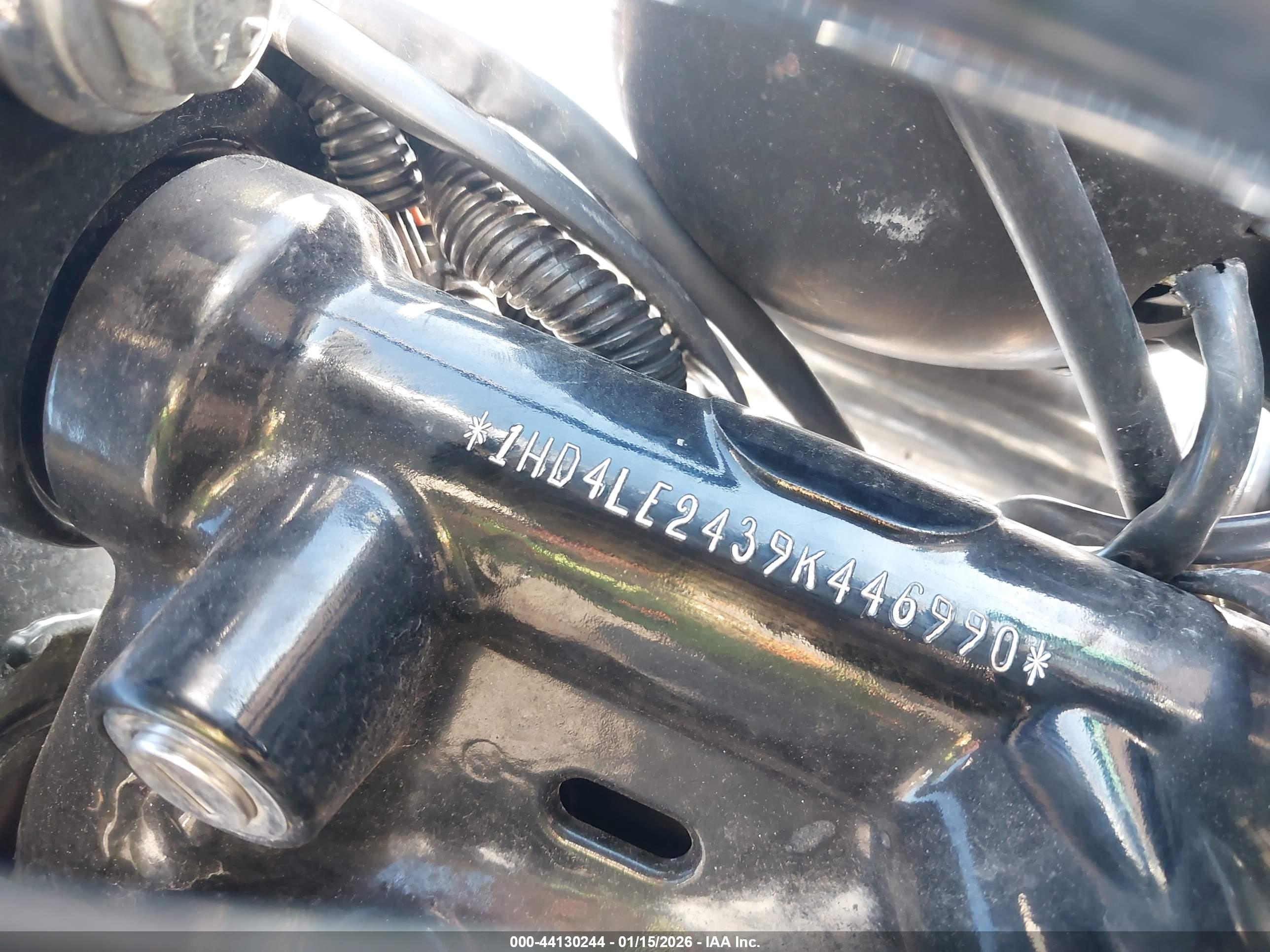 HARLEY-DAVIDSON XL883 image 10