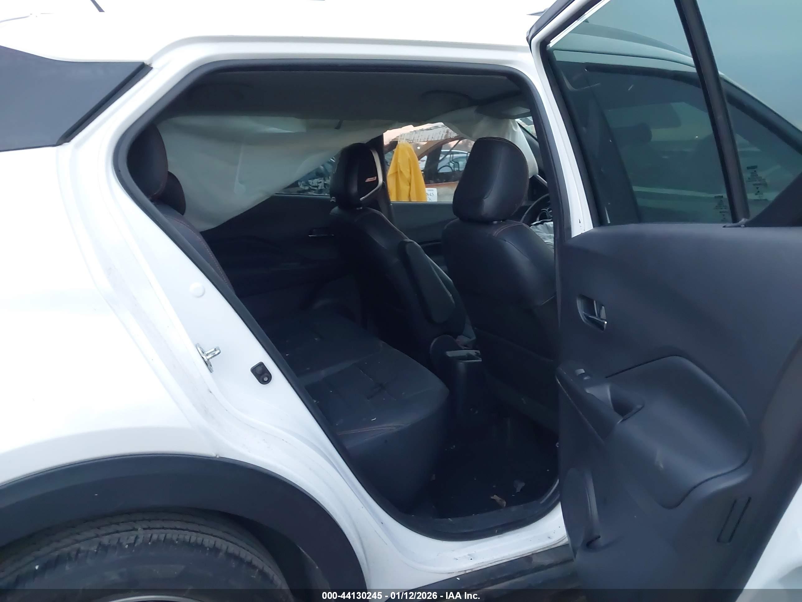 NISSAN KICKS image 8