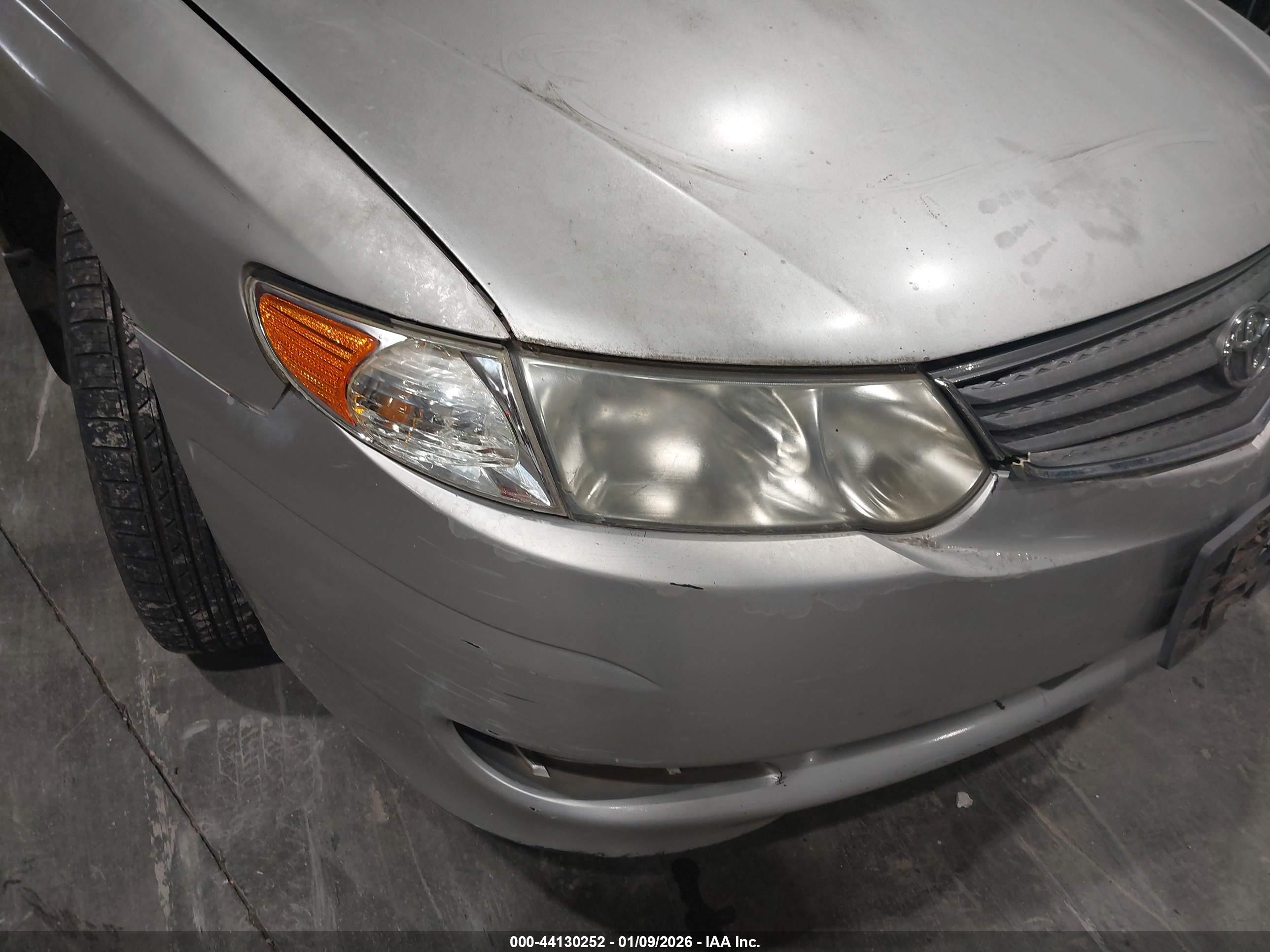 TOYOTA CAMRY image 6