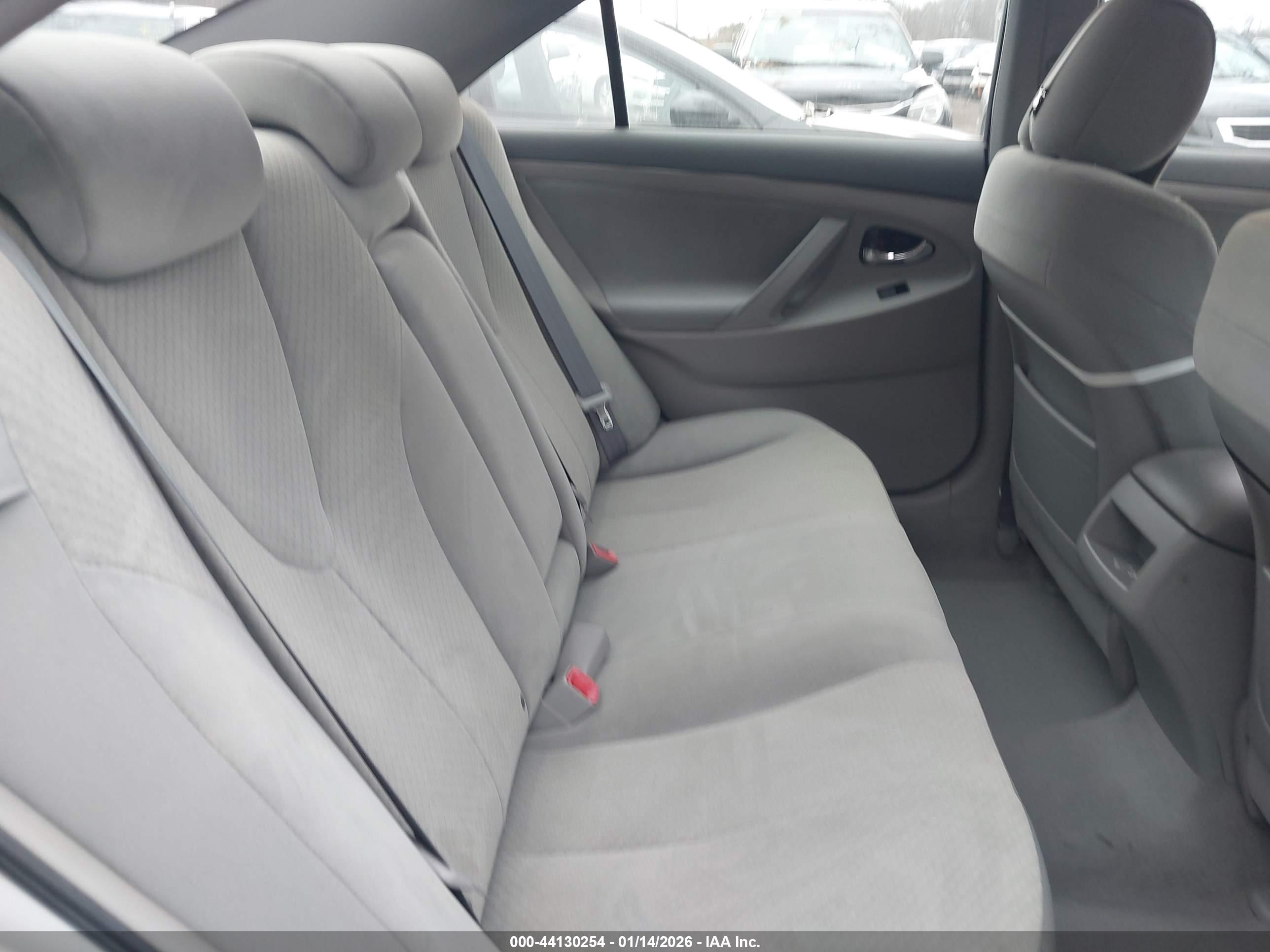 TOYOTA CAMRY image 8