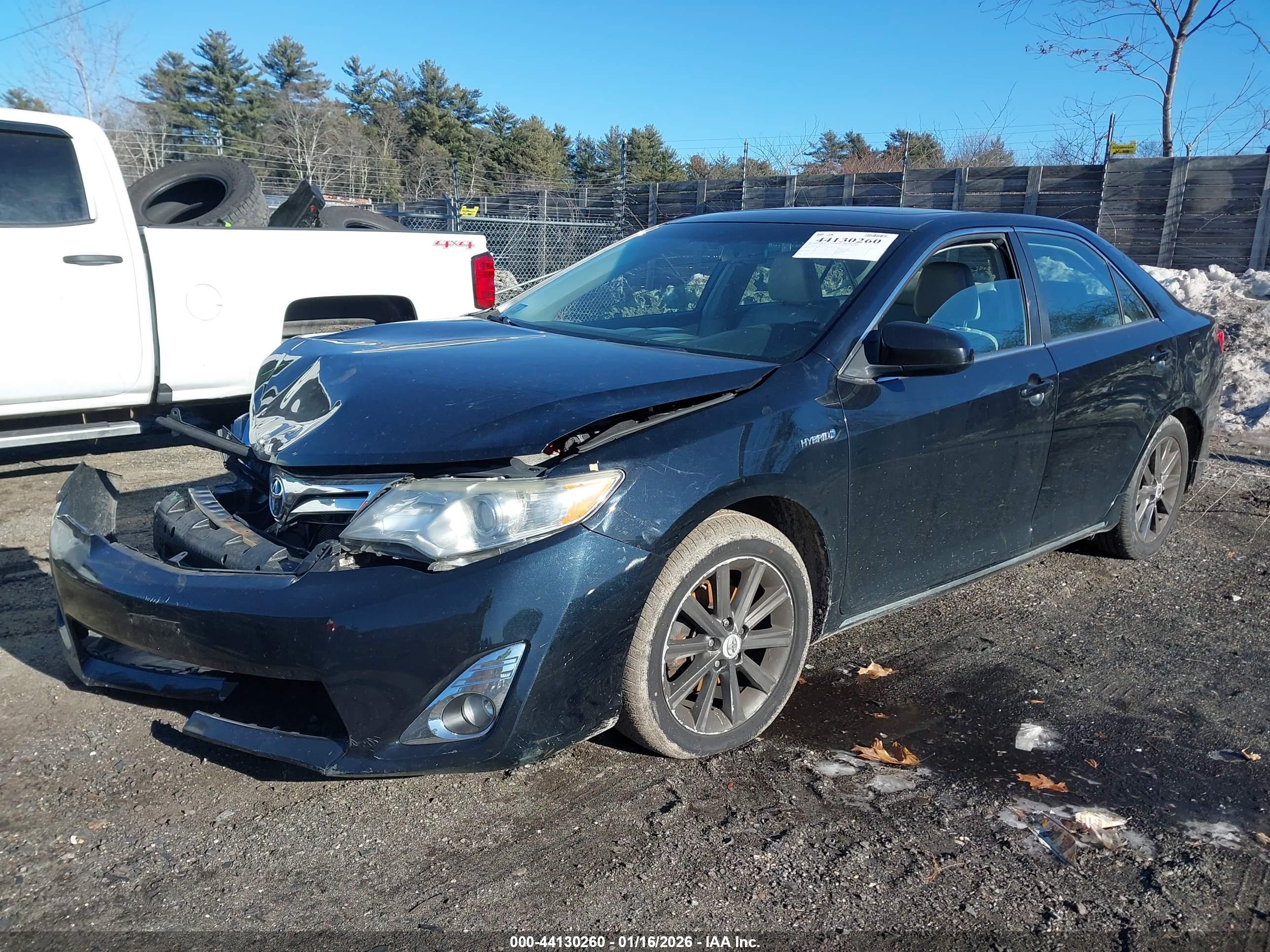 TOYOTA CAMRY image 2