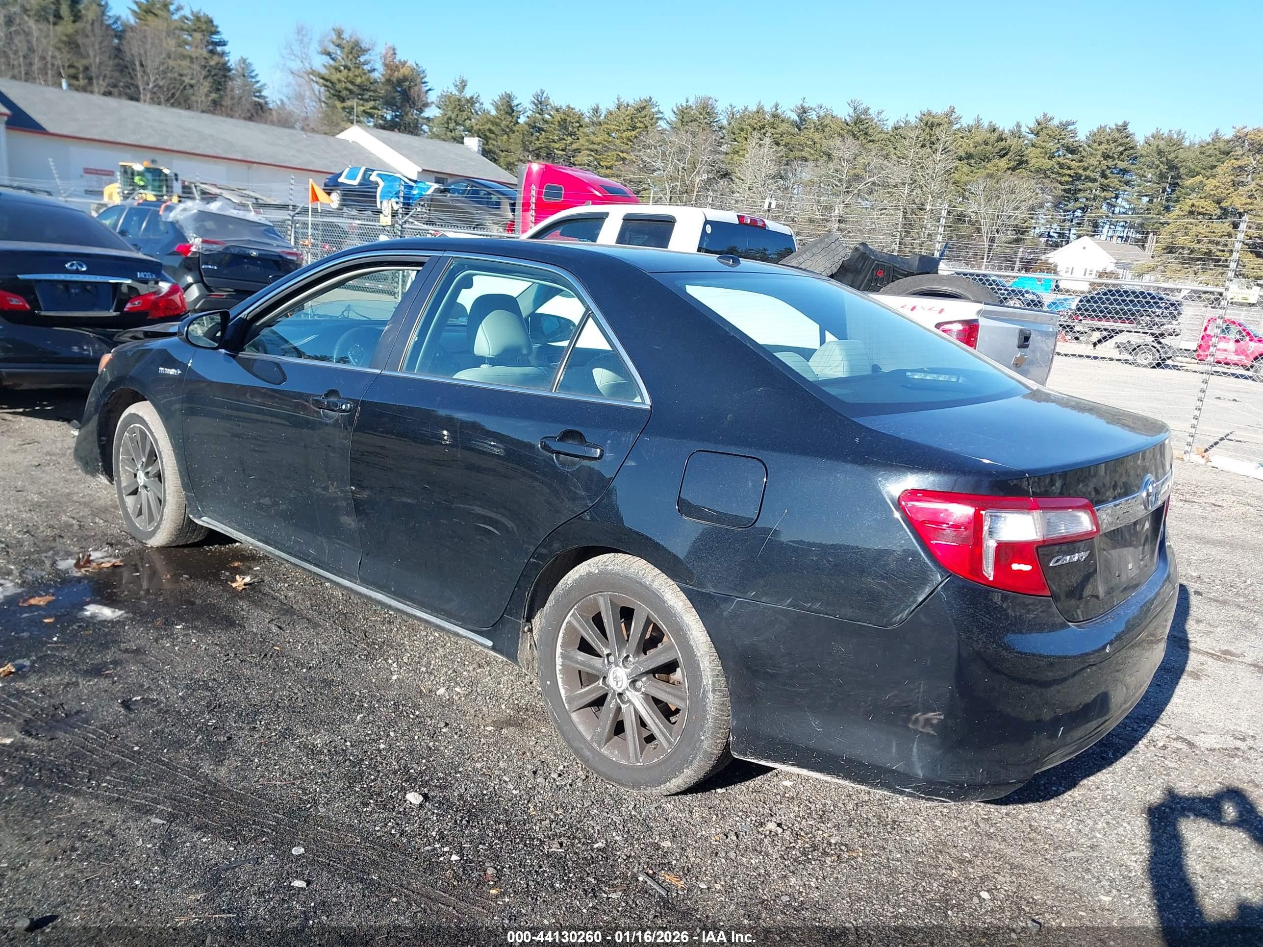 TOYOTA CAMRY image 3