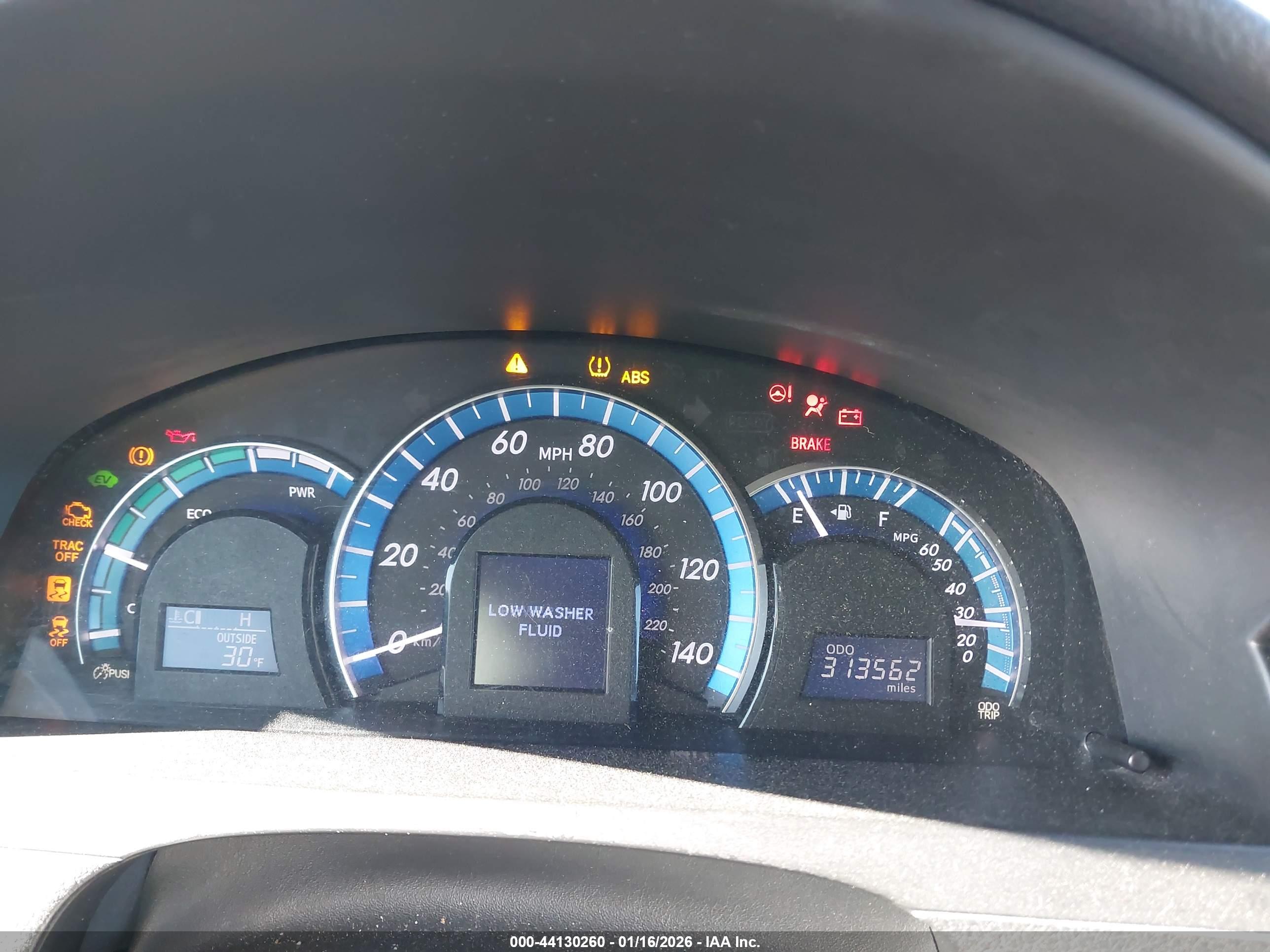 TOYOTA CAMRY image 7