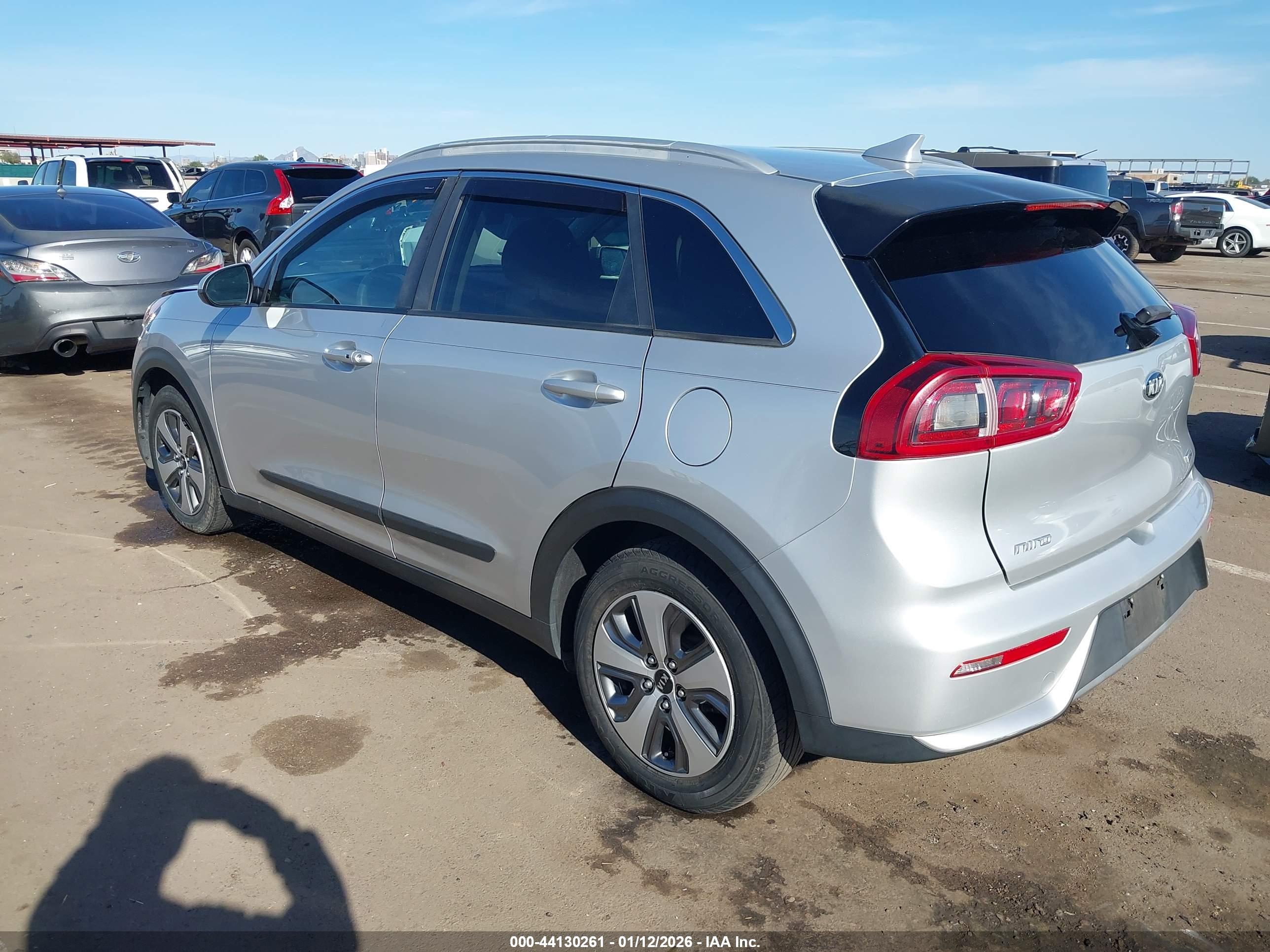 KIA NIRO image 3