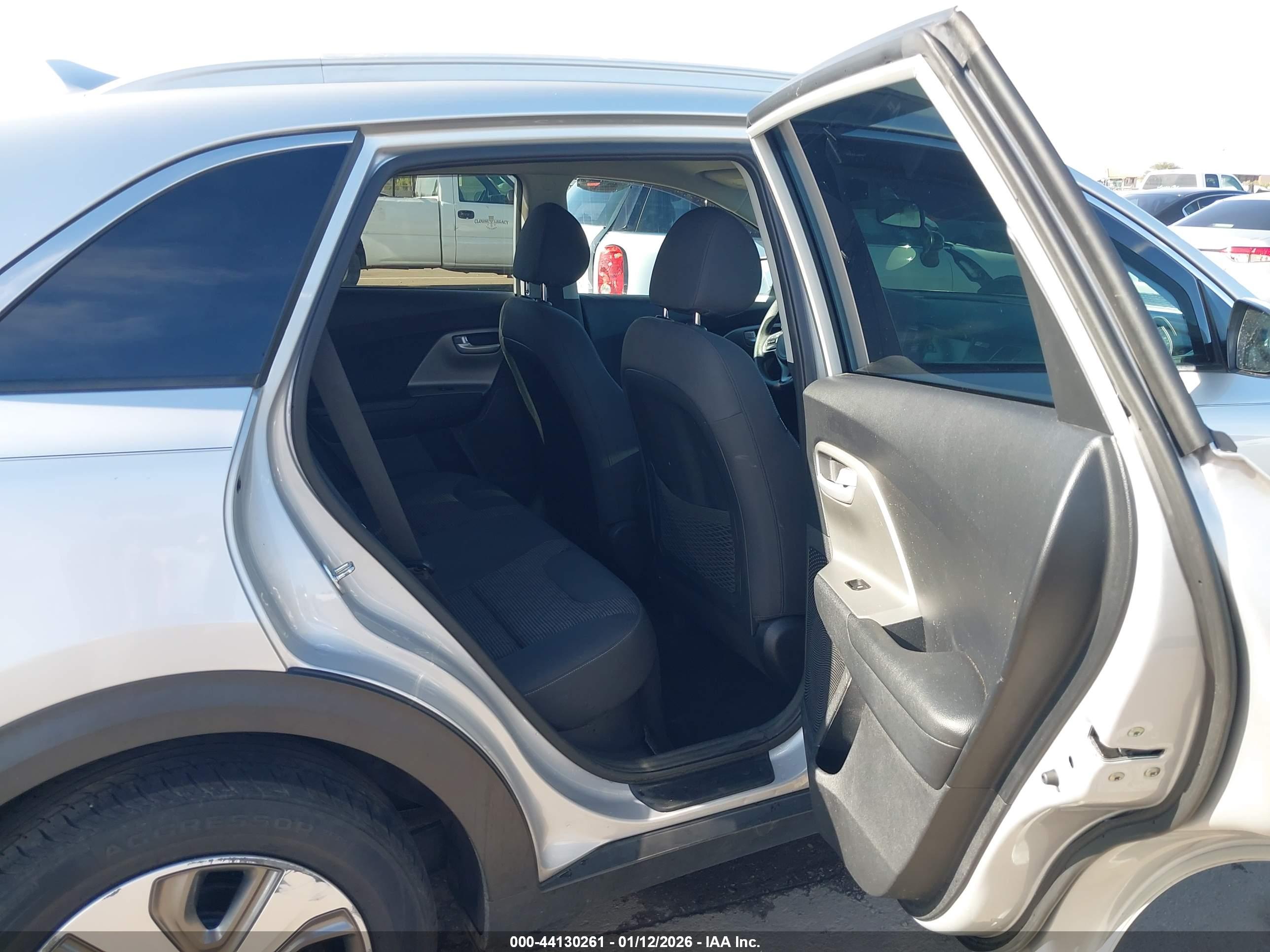 KIA NIRO image 8