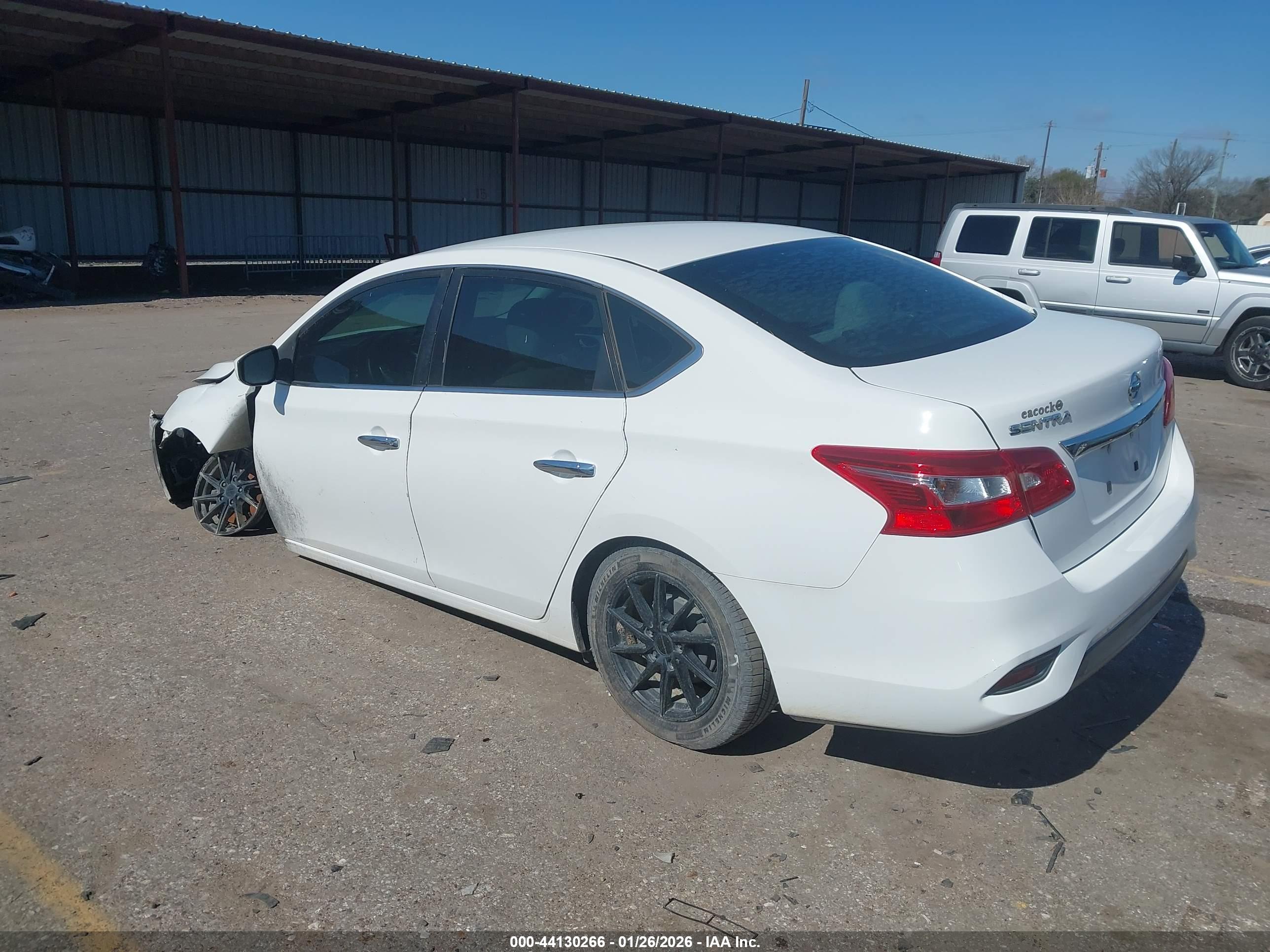NISSAN SENTRA image 3