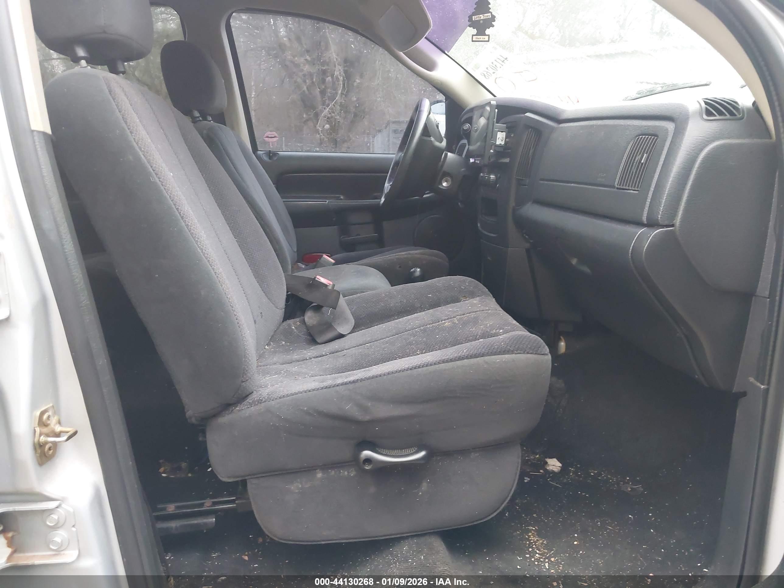DODGE RAM image 5