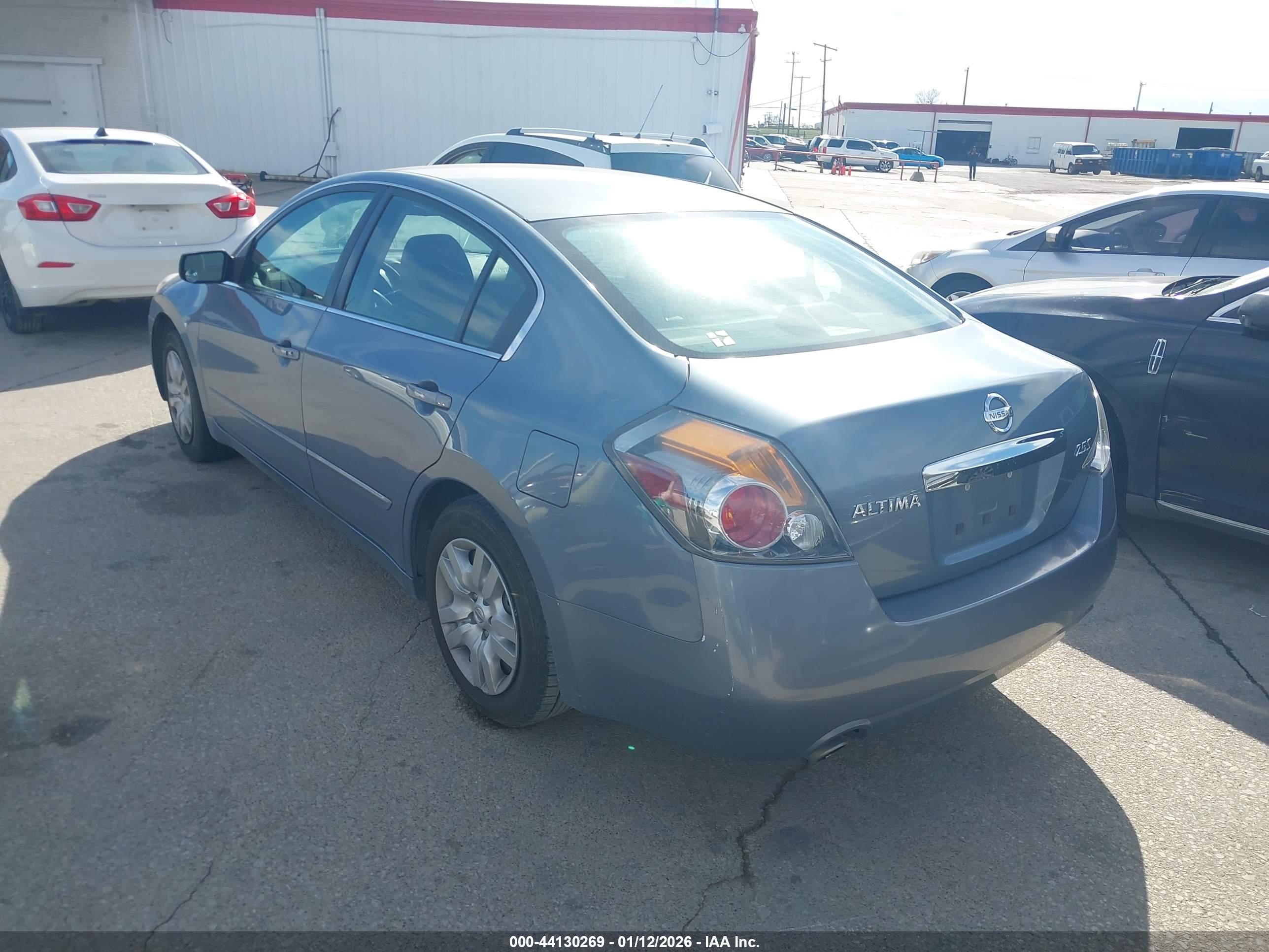 NISSAN ALTIMA image 3