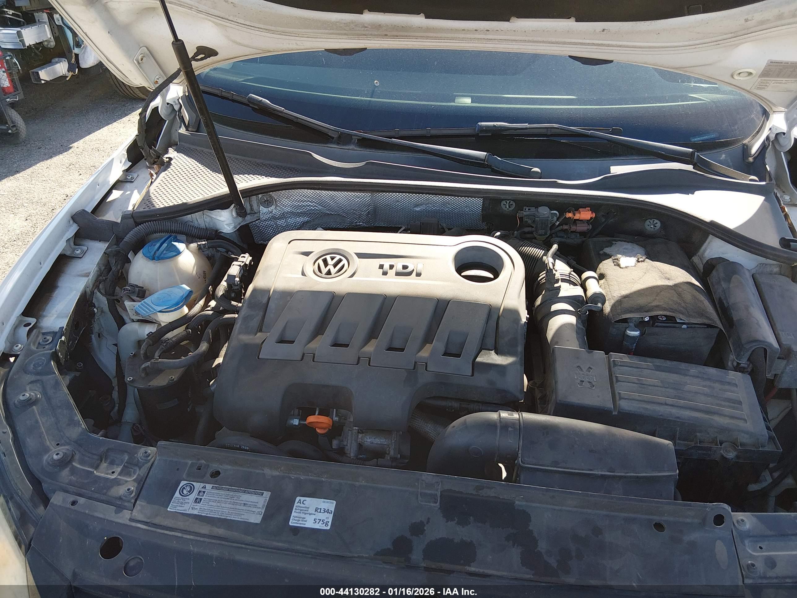 VOLKSWAGEN PASSAT image 10