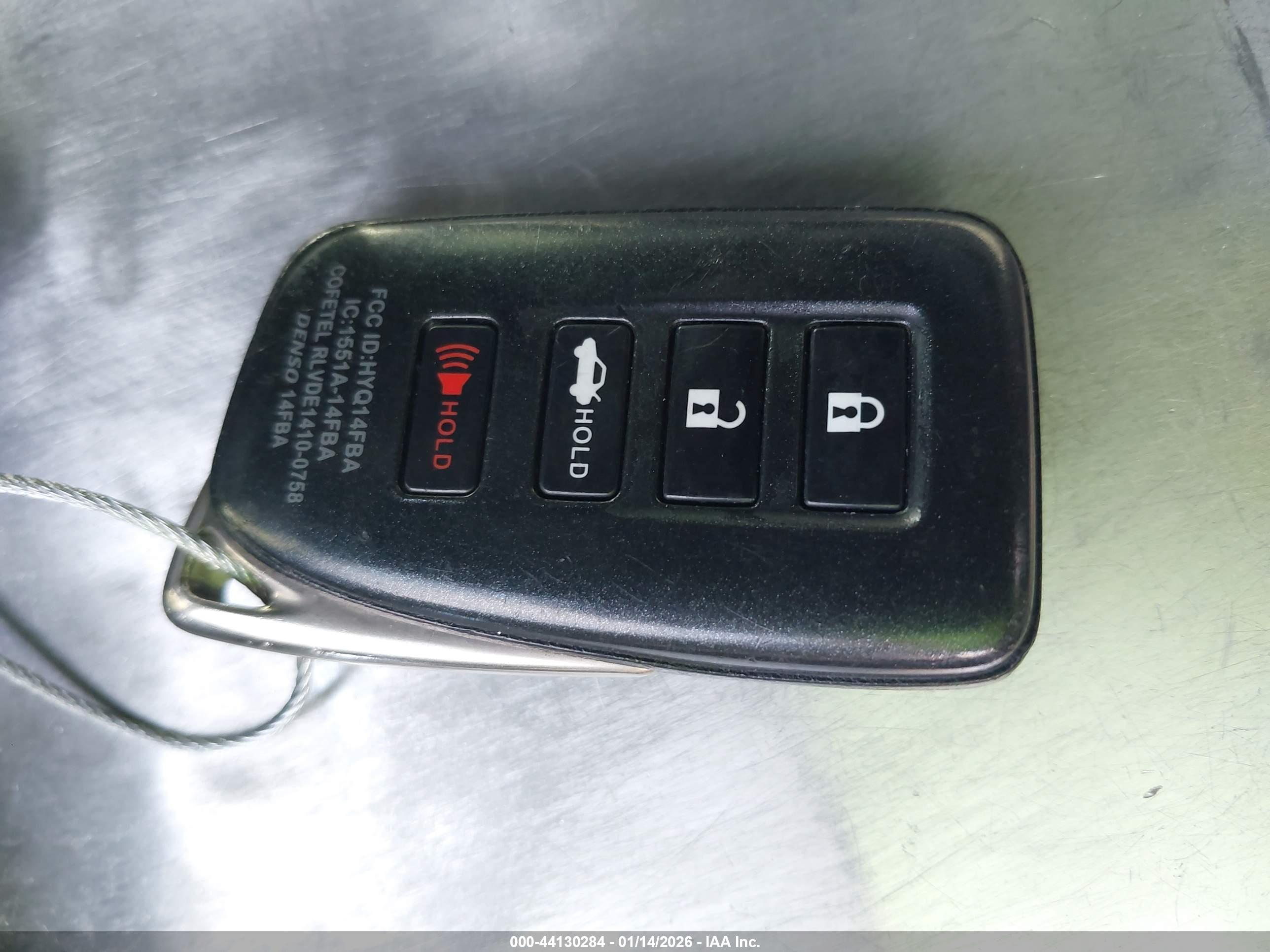 LEXUS IS image 11