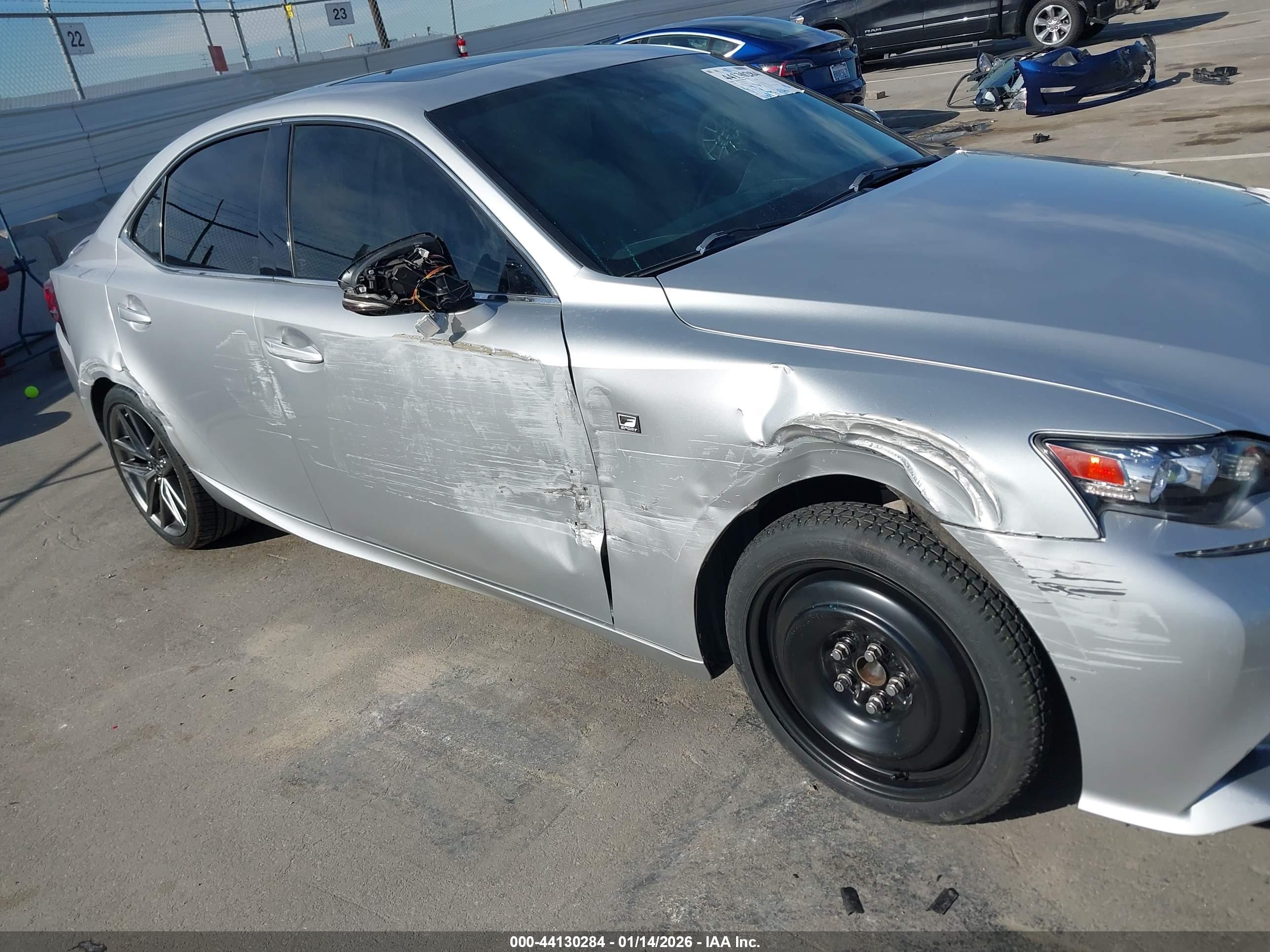 LEXUS IS image 6