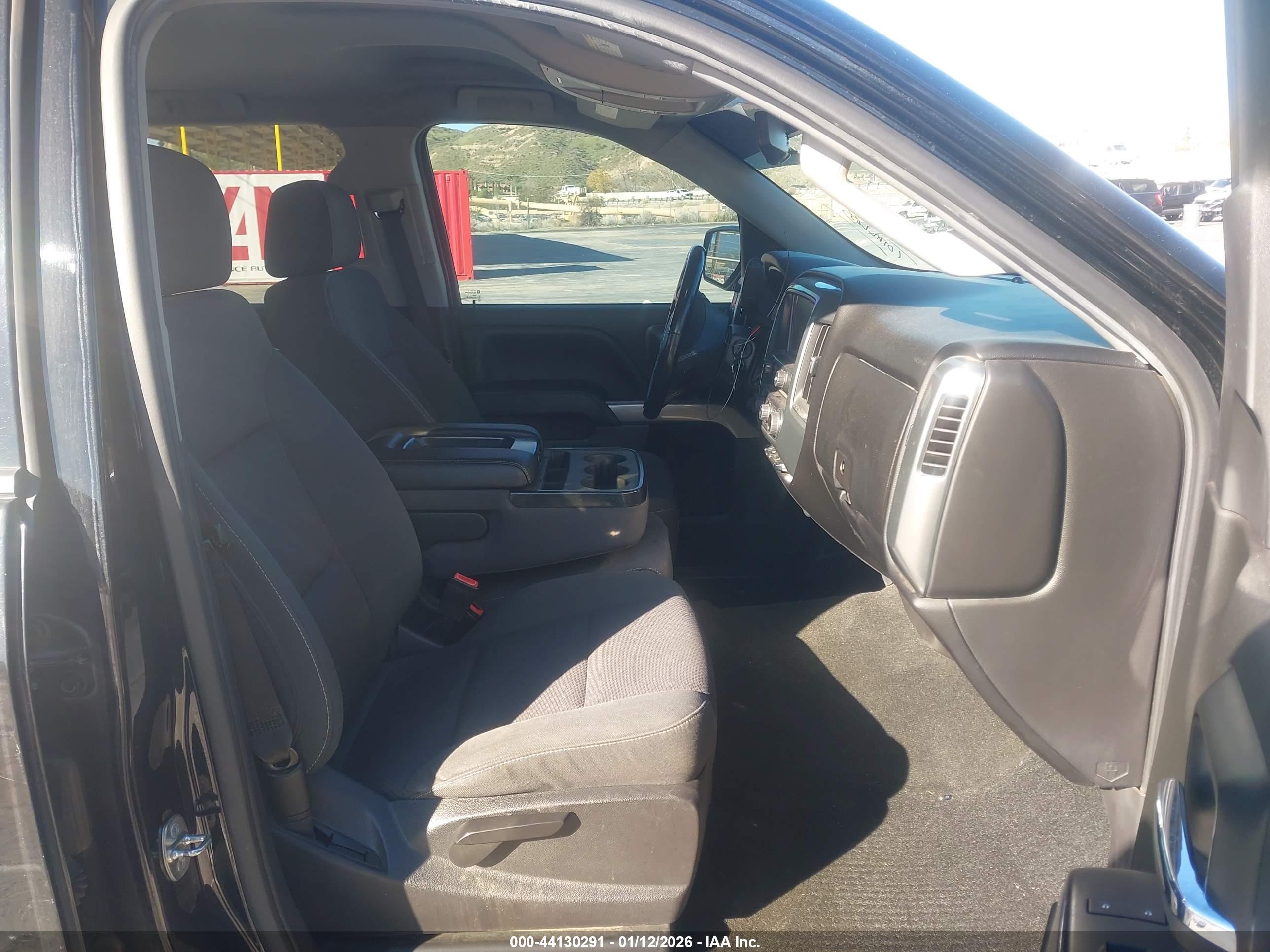 CHEVROLET SILVERADO image 5