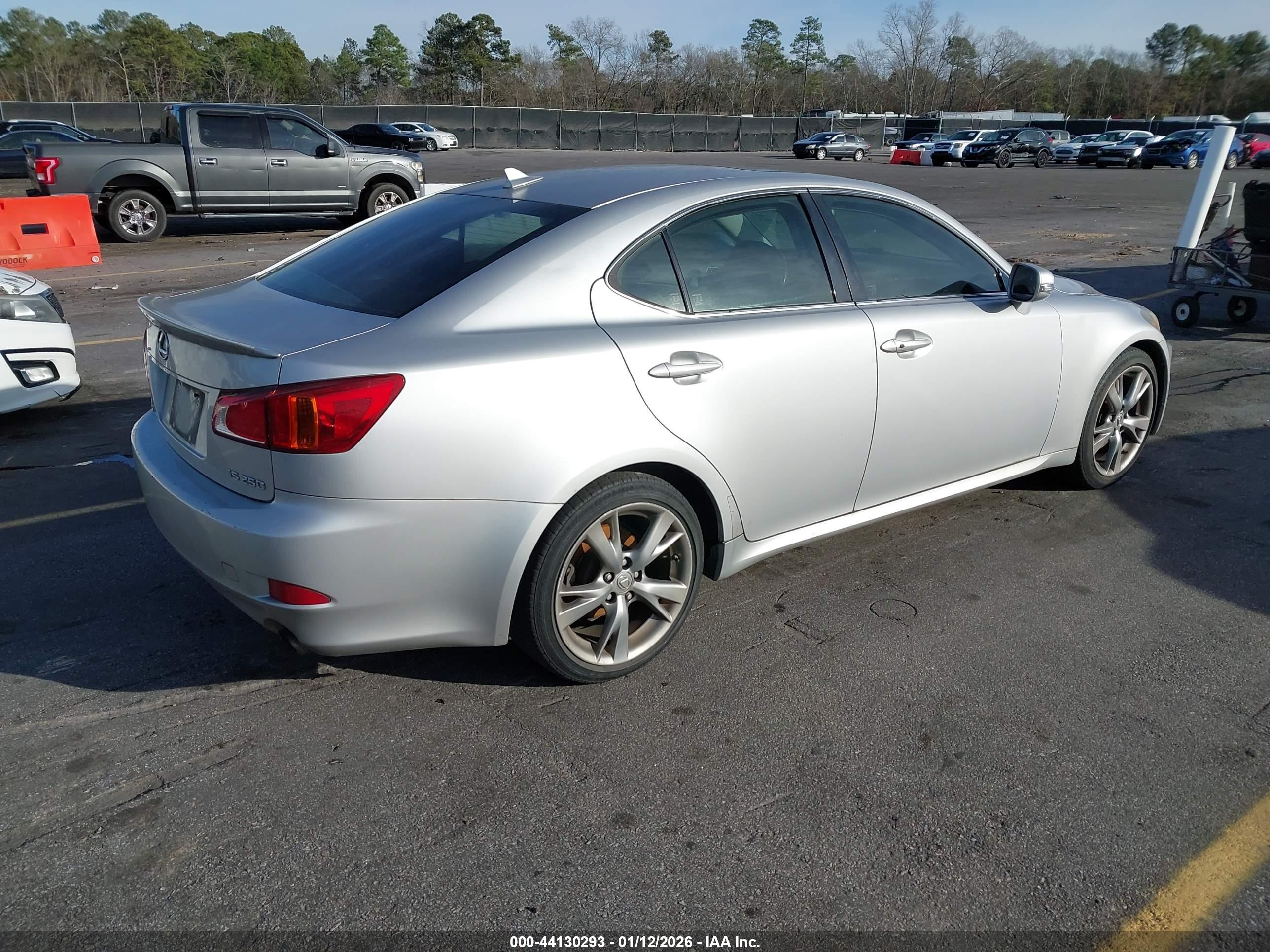 LEXUS IS image 4