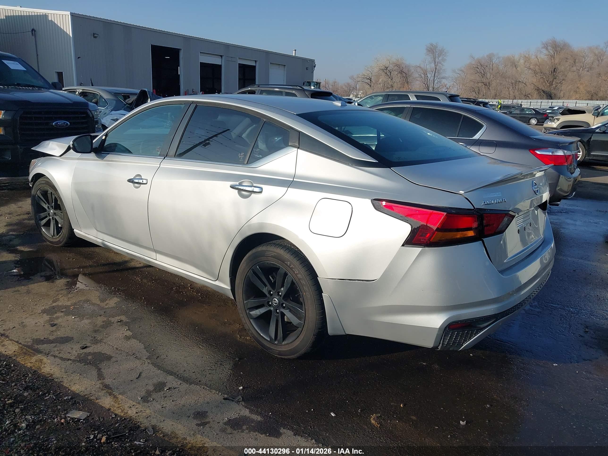 NISSAN ALTIMA image 3
