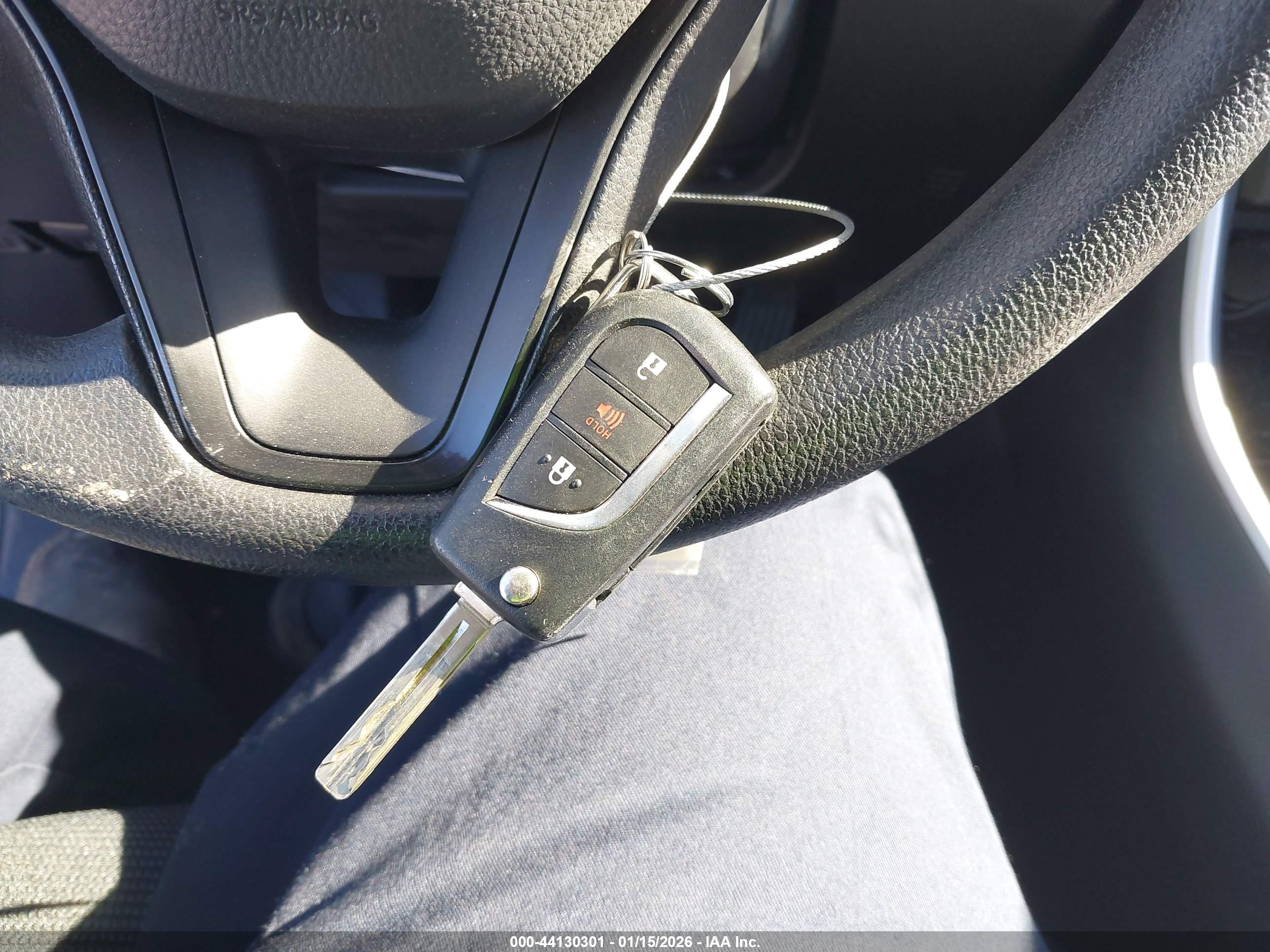 TOYOTA RAV4 image 11