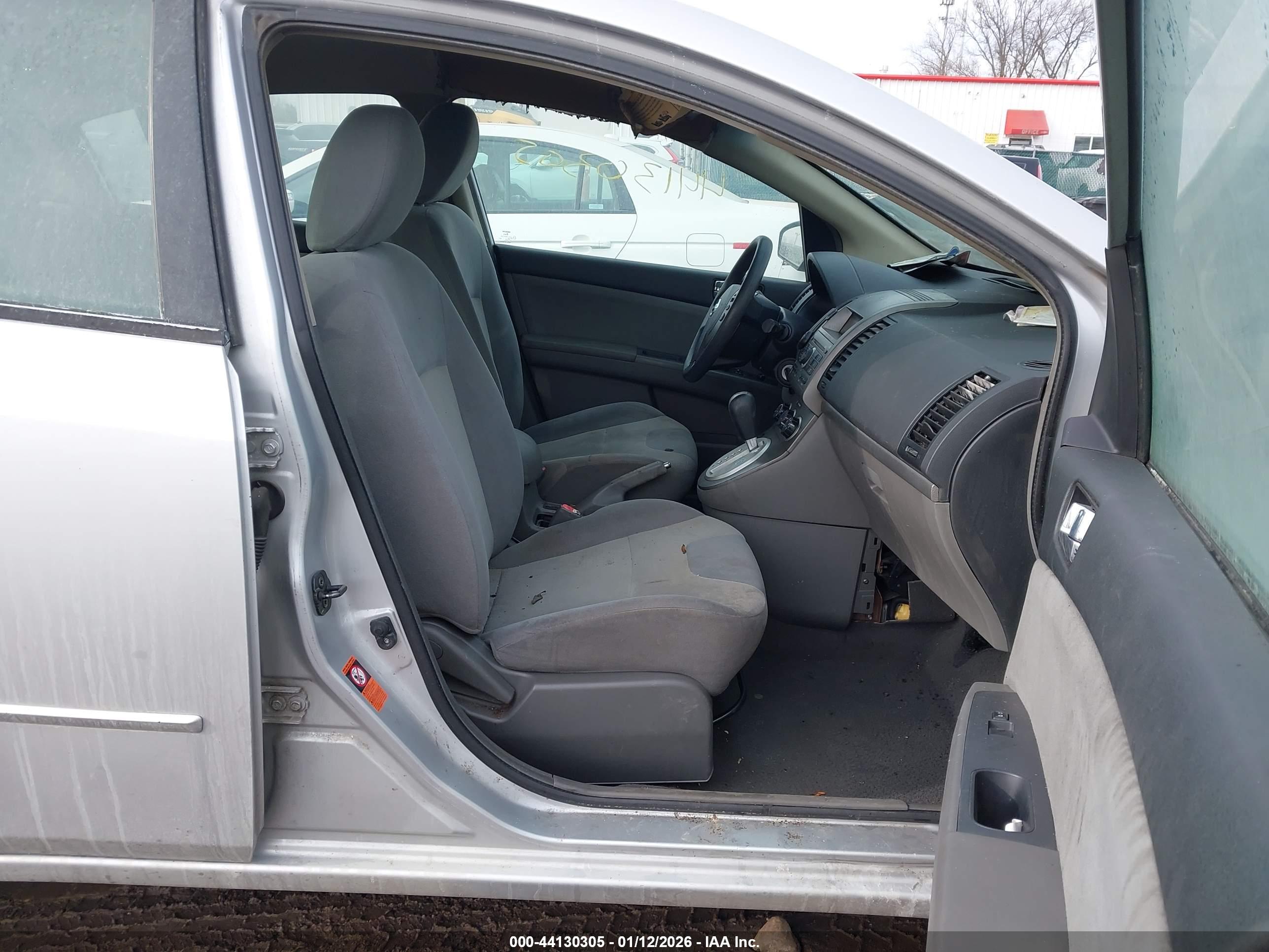 NISSAN SENTRA image 5