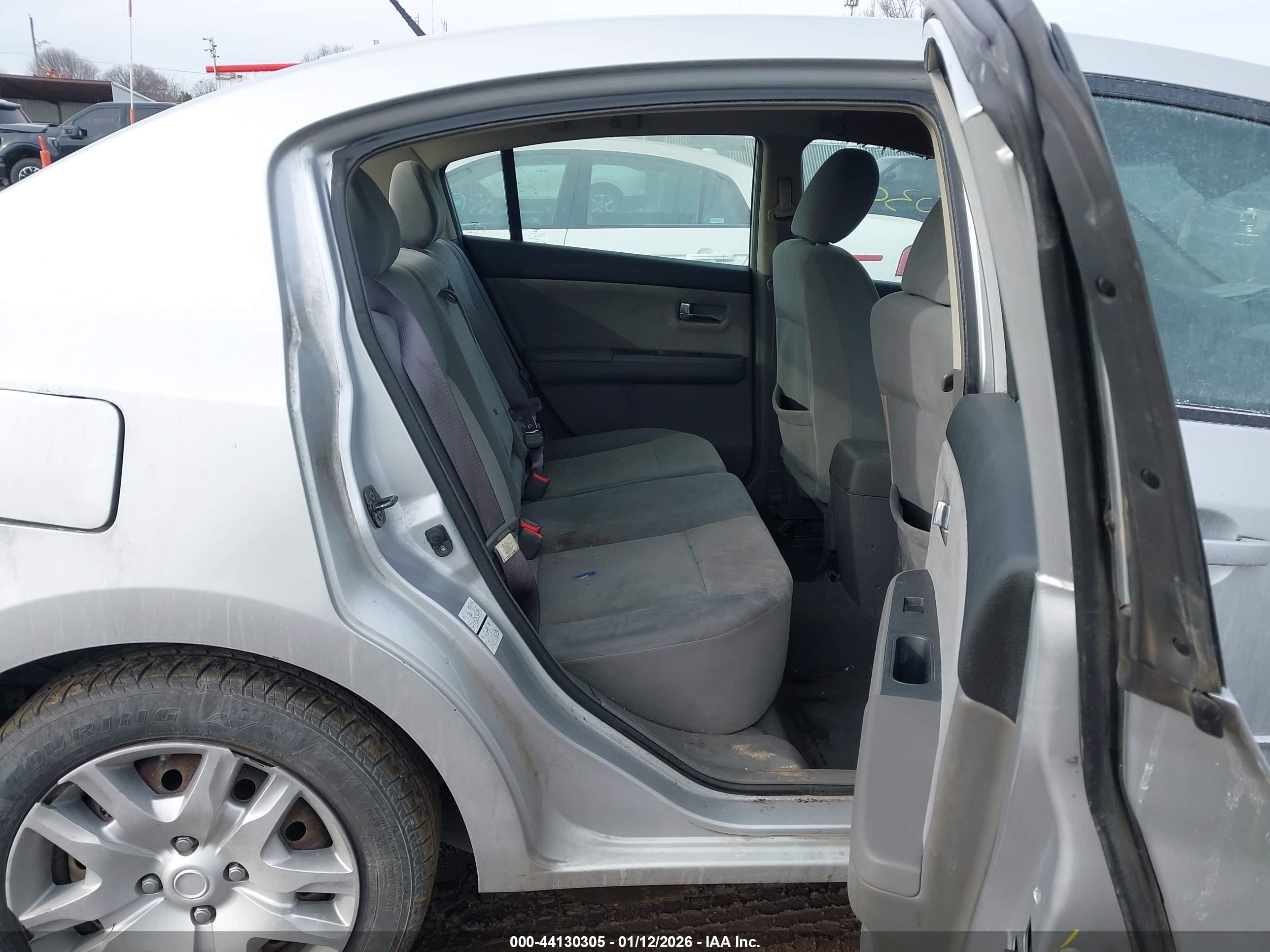 NISSAN SENTRA image 8