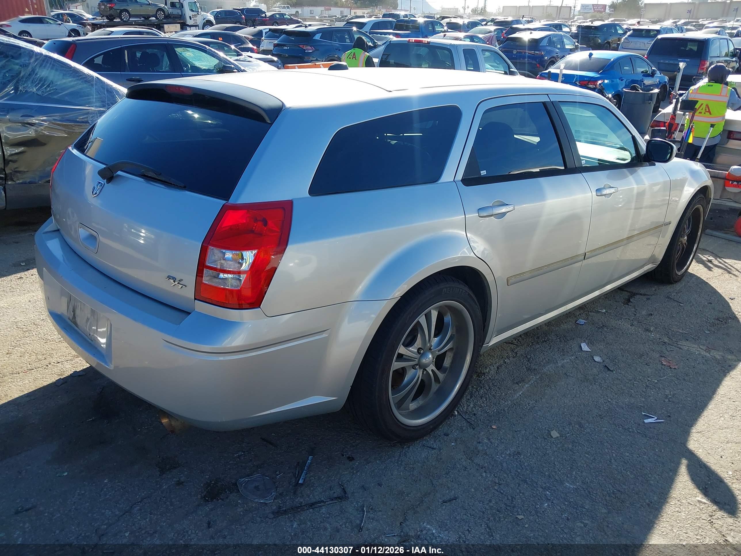 DODGE MAGNUM image 4