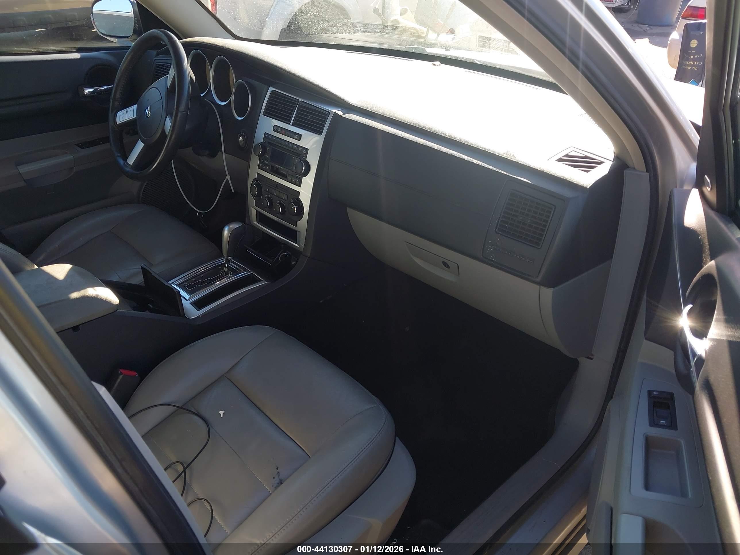 DODGE MAGNUM image 5