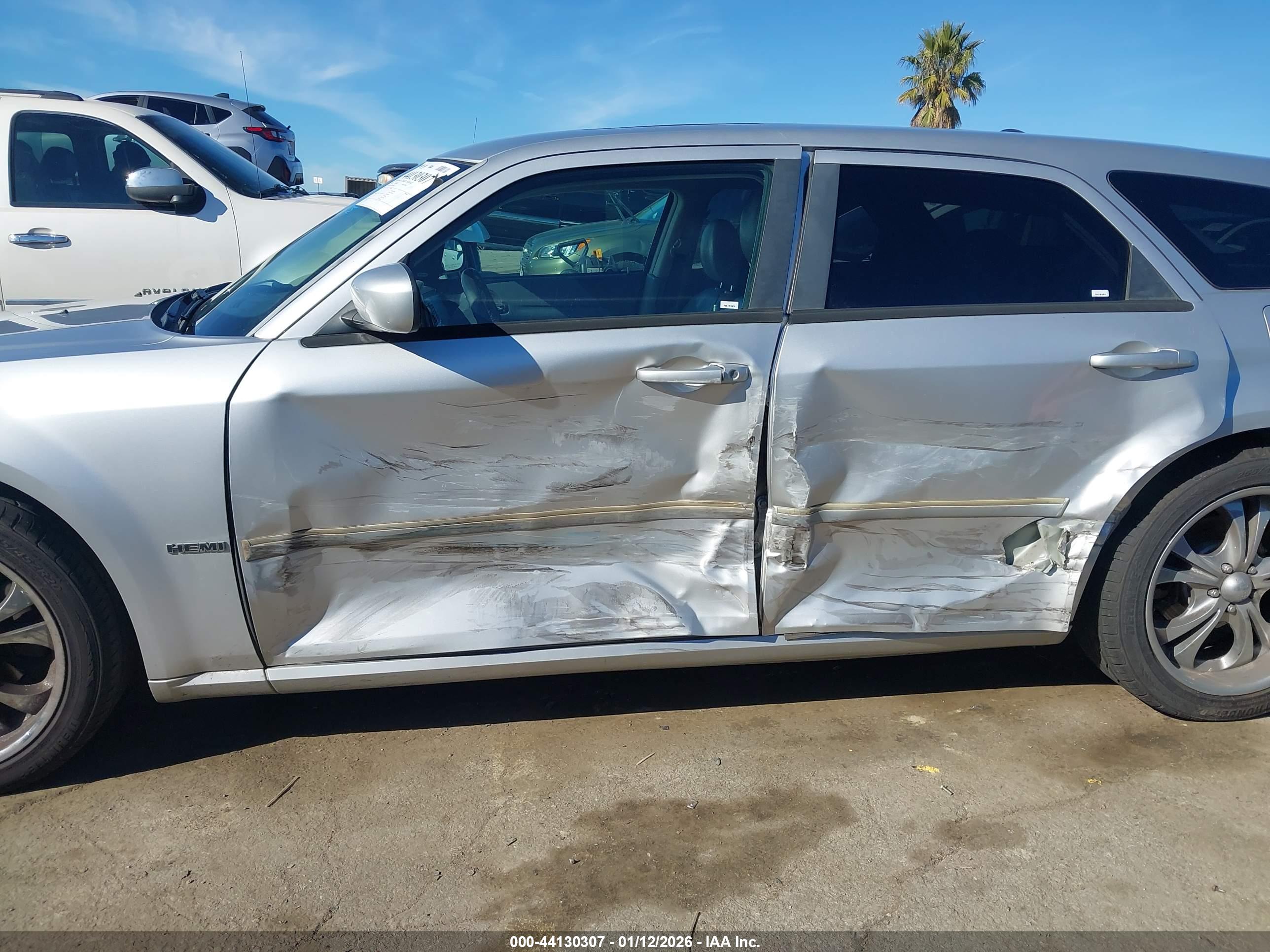 DODGE MAGNUM image 6