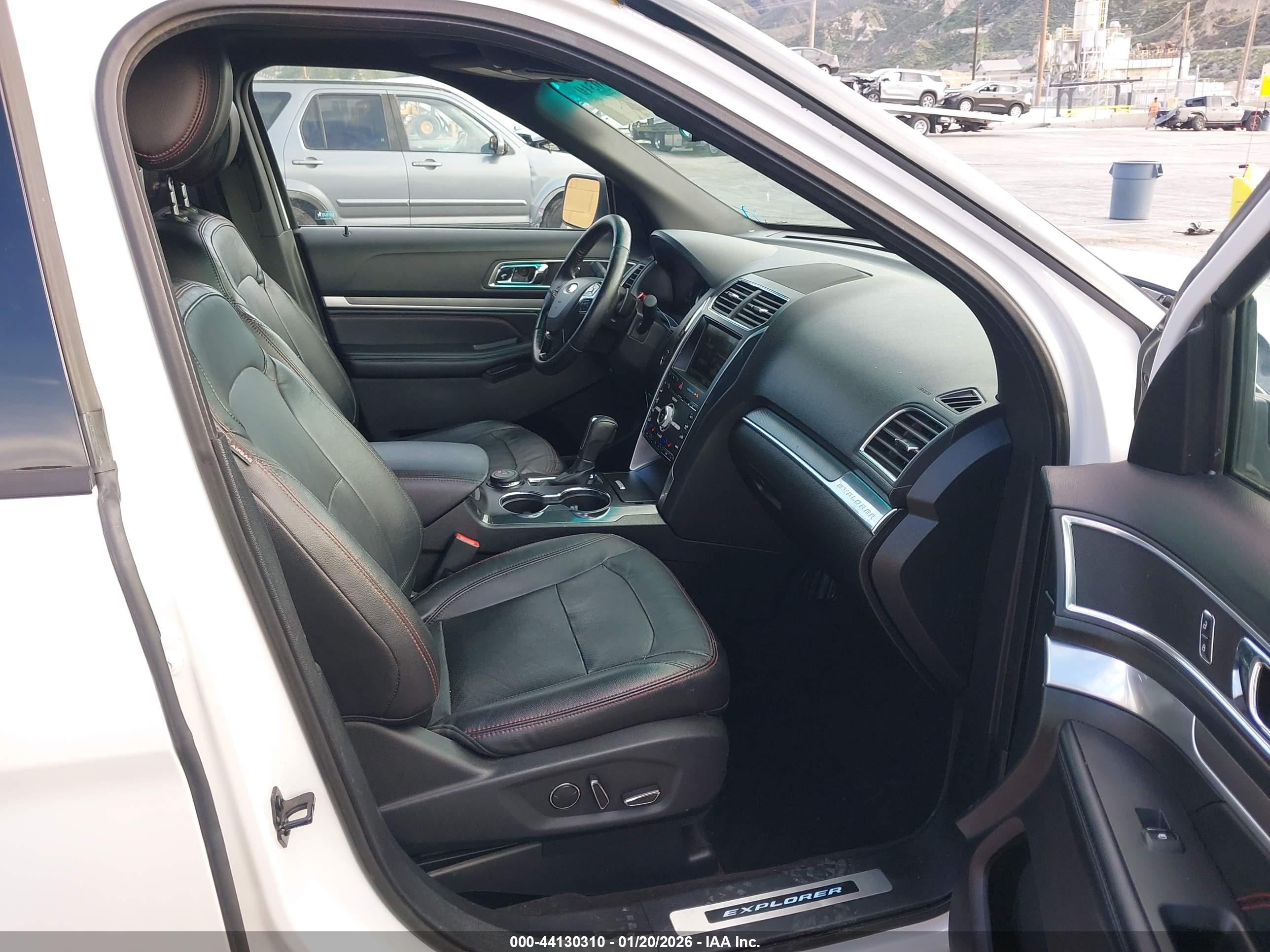 FORD EXPLORER image 5