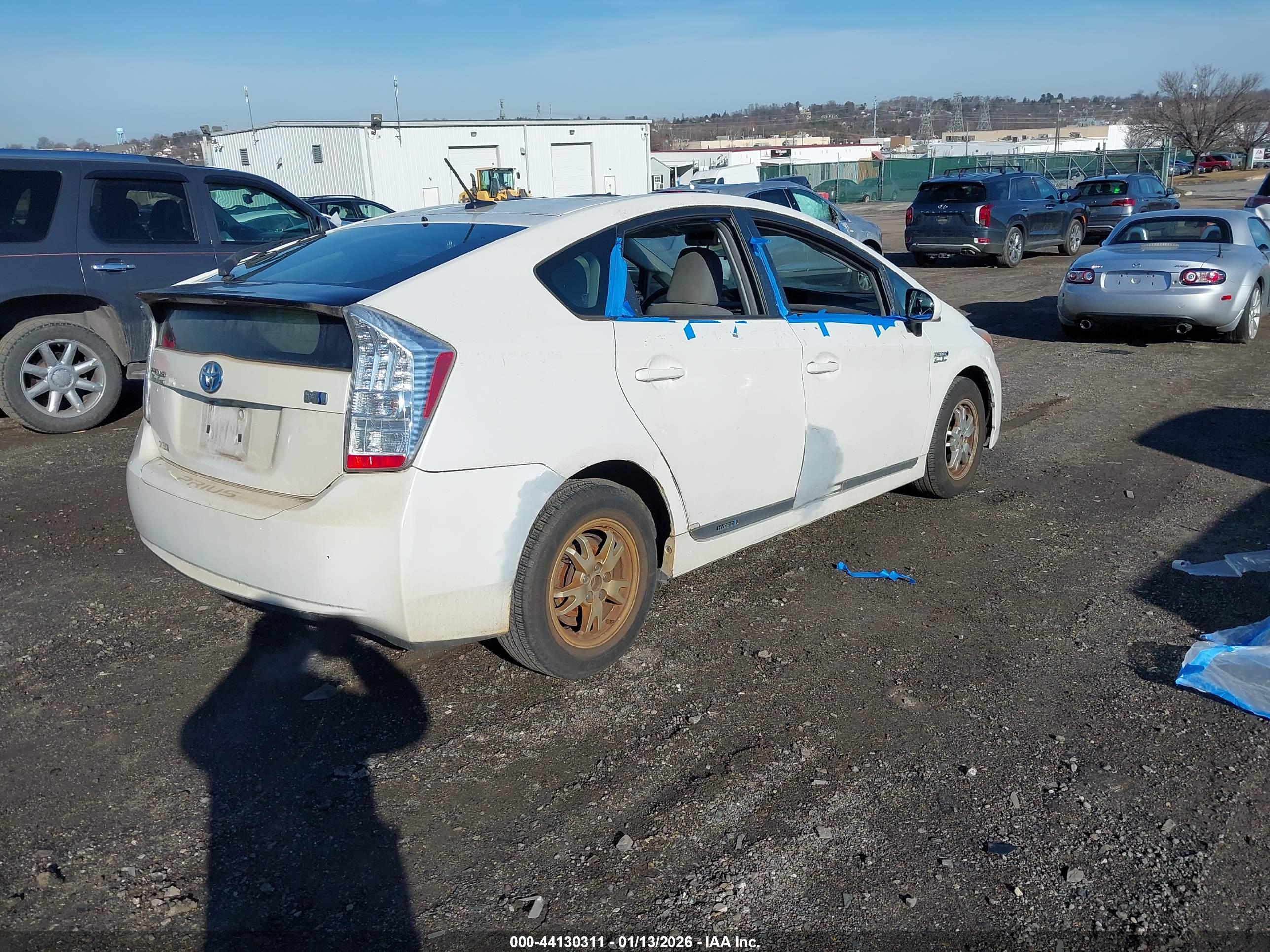 TOYOTA PRIUS image 4