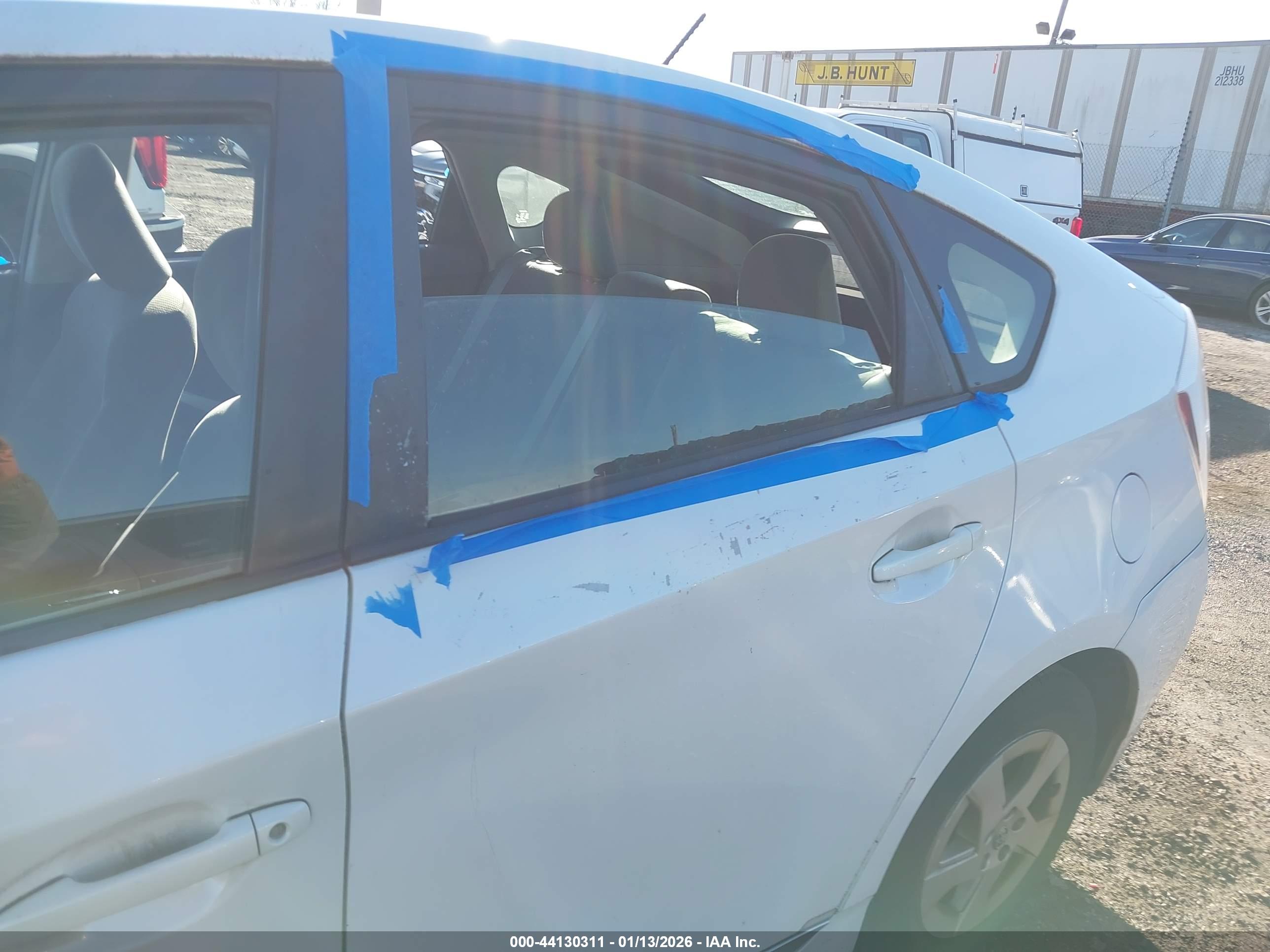 TOYOTA PRIUS image 6