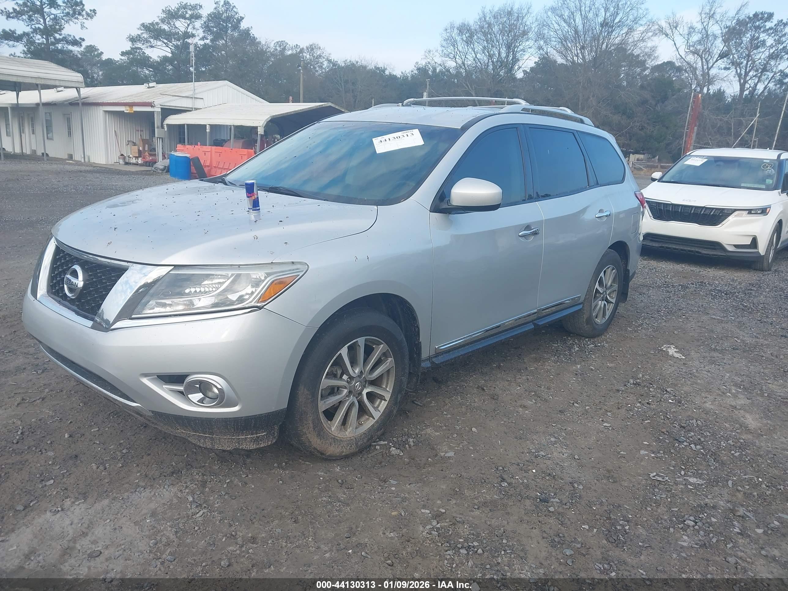 NISSAN PATHFINDER image 2