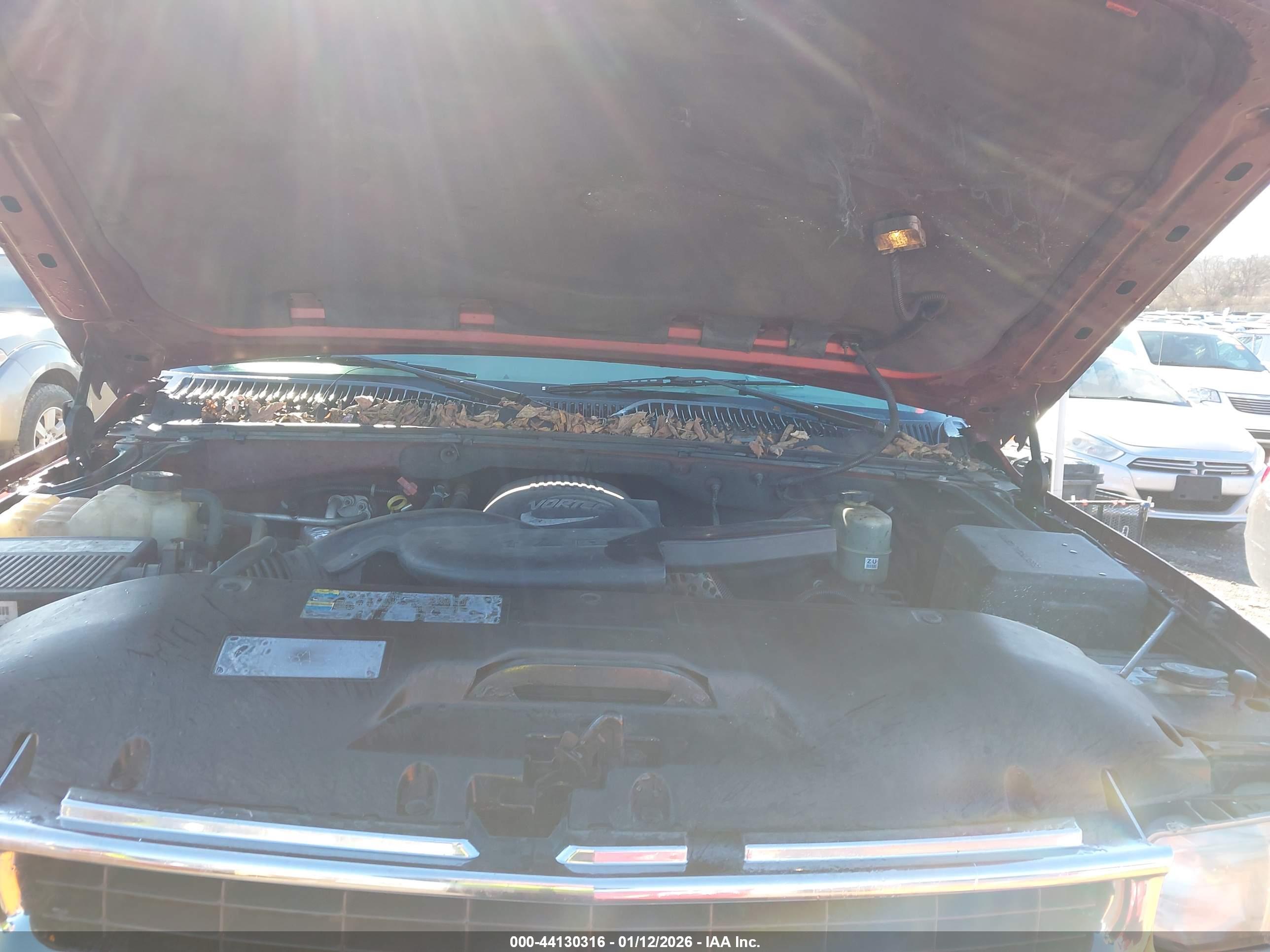 CHEVROLET SUBURBAN image 10