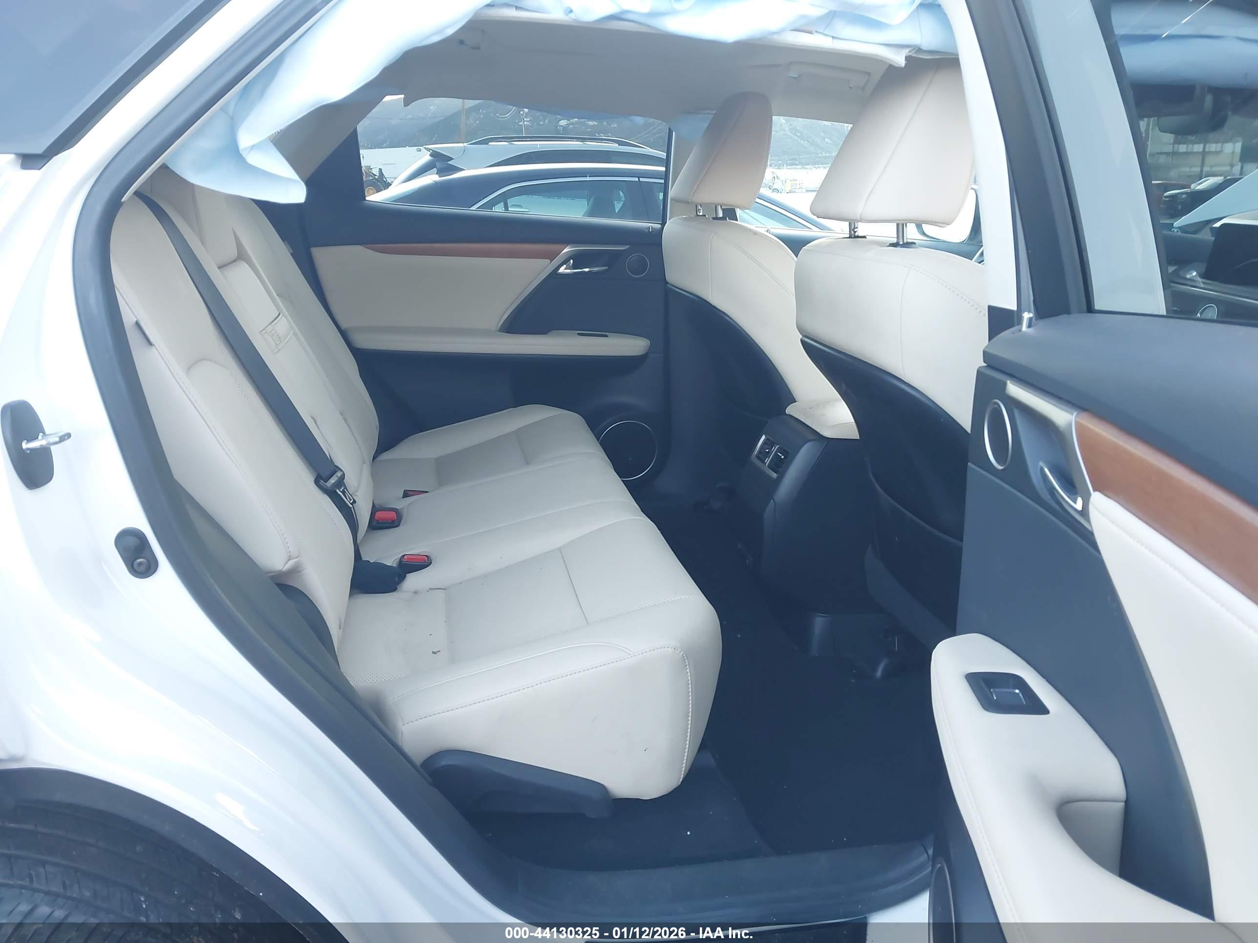 LEXUS RX image 8