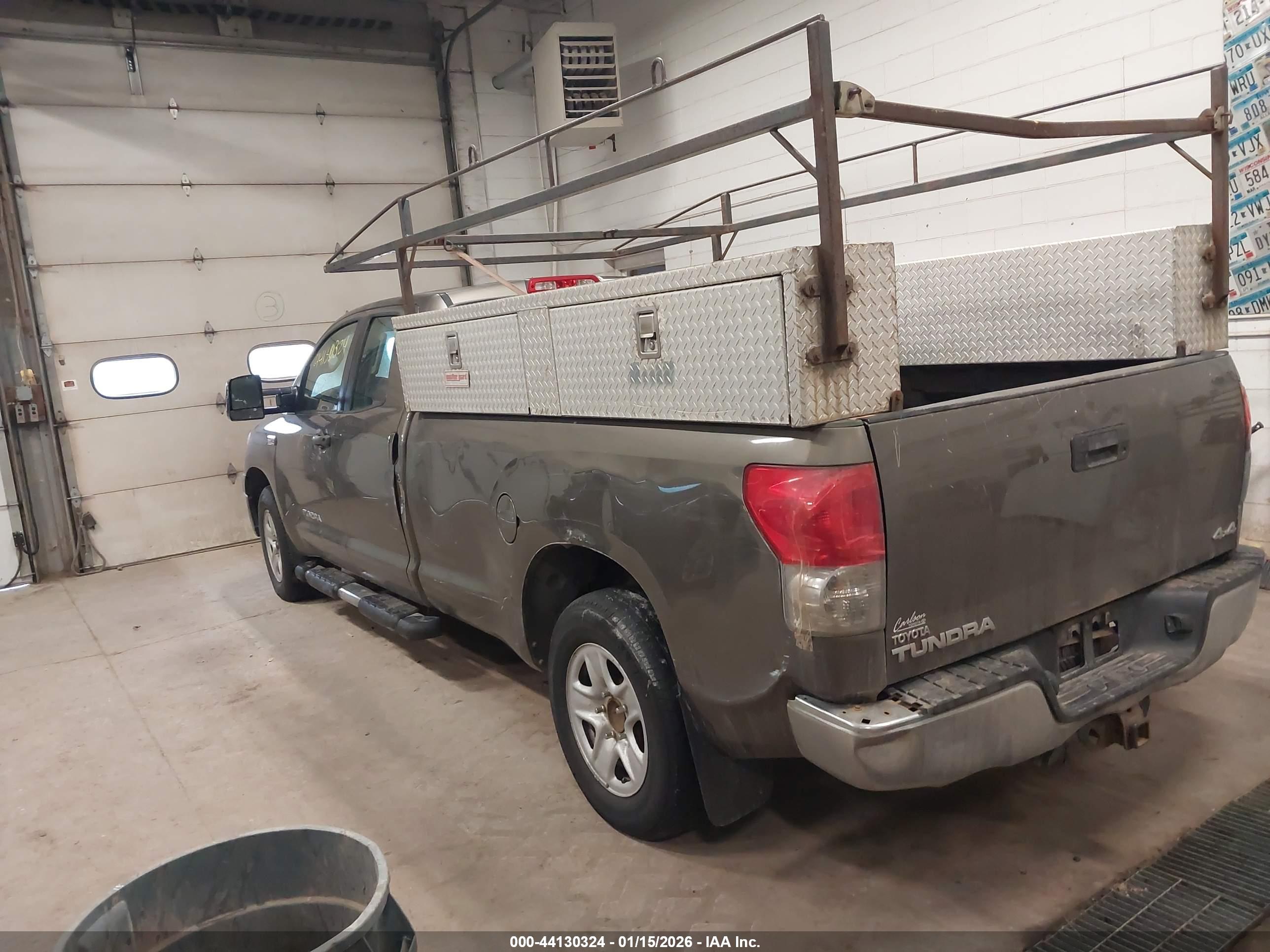 TOYOTA TUNDRA image 3
