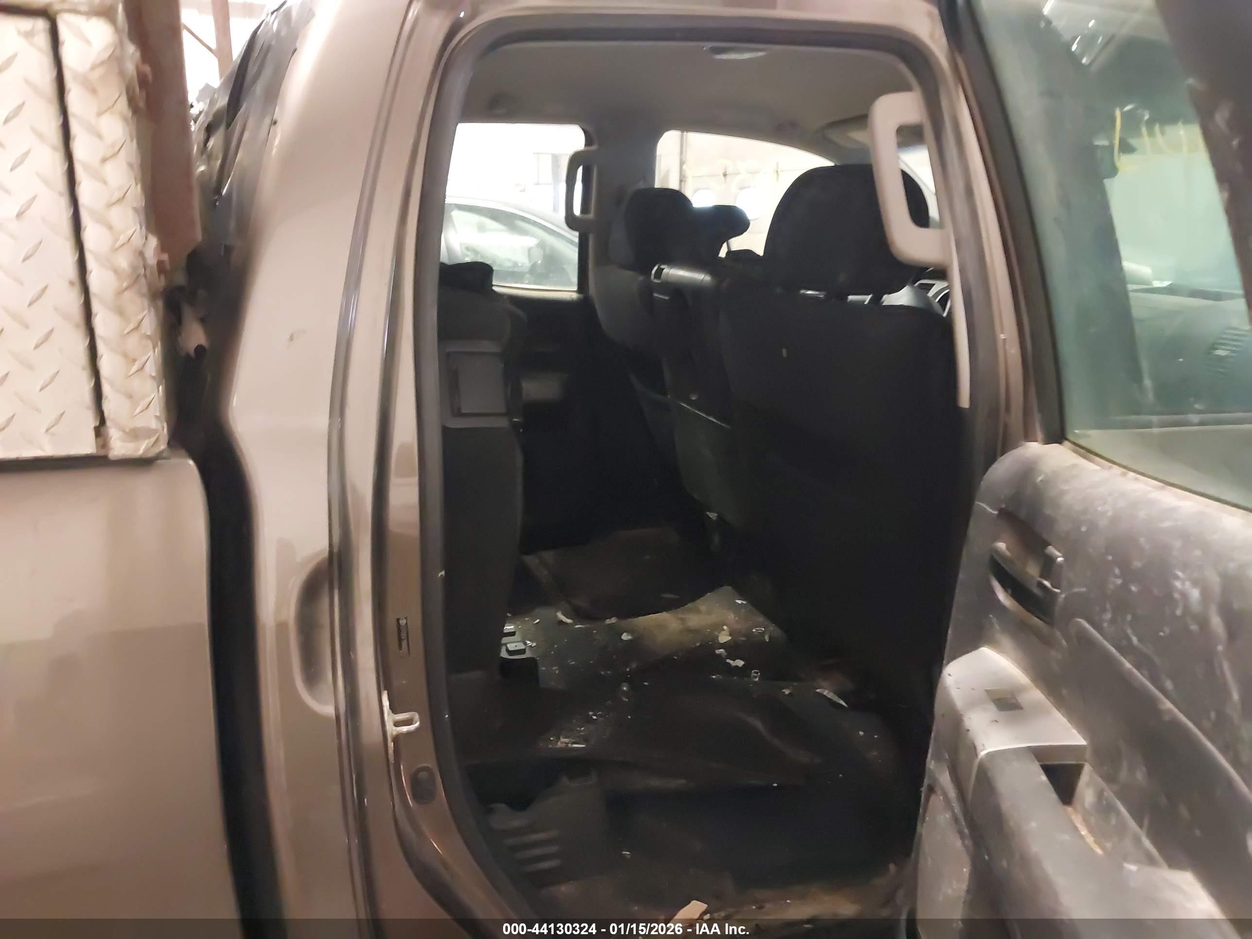 TOYOTA TUNDRA image 8